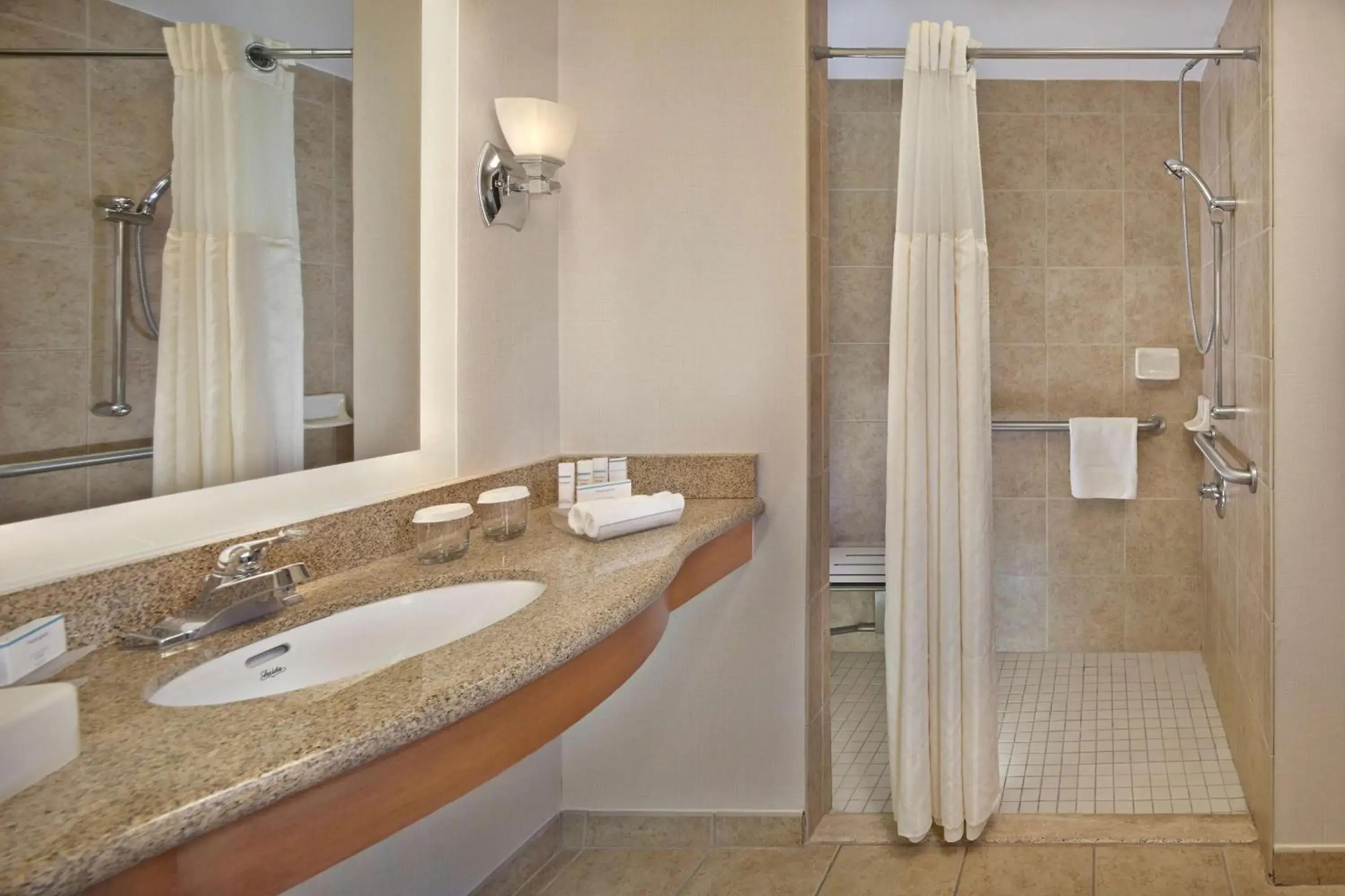 Bathroom in Homewood Suites by Hilton Daytona Beach Speedway-Airport