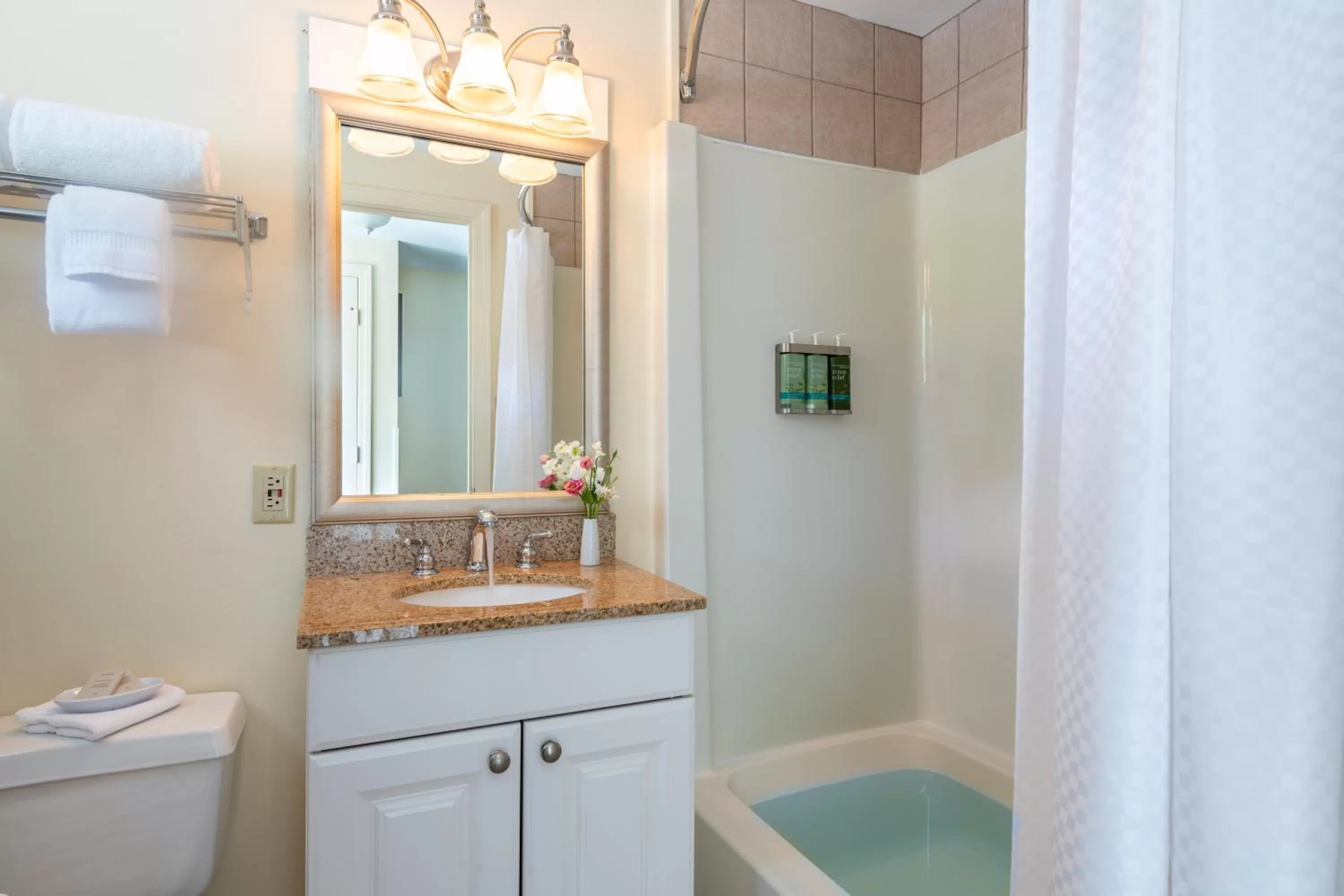 Bathroom in Atlantic Oceanside Hotel & Conference Center