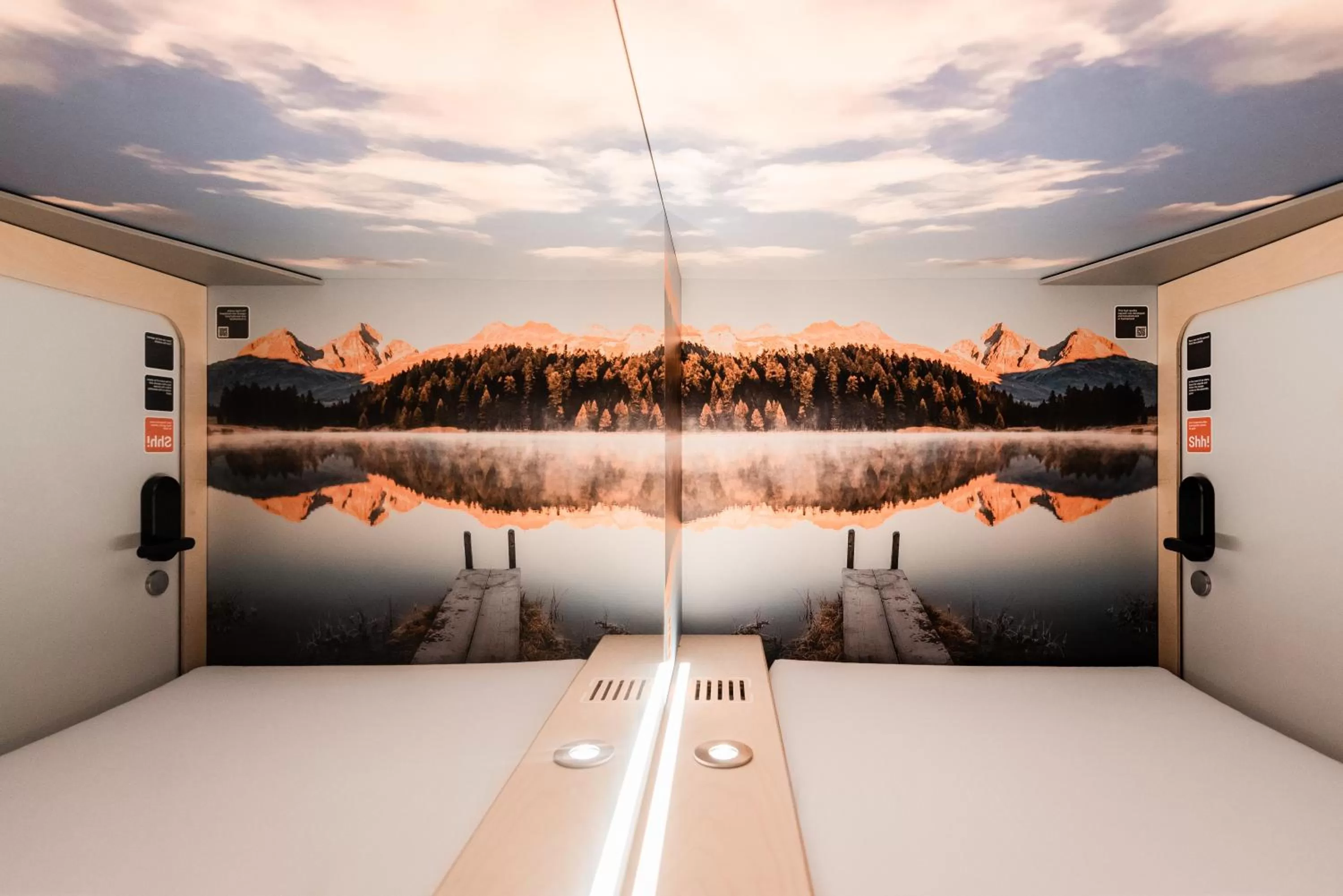 Bedroom in Capsule Hotel - Zurich Airport