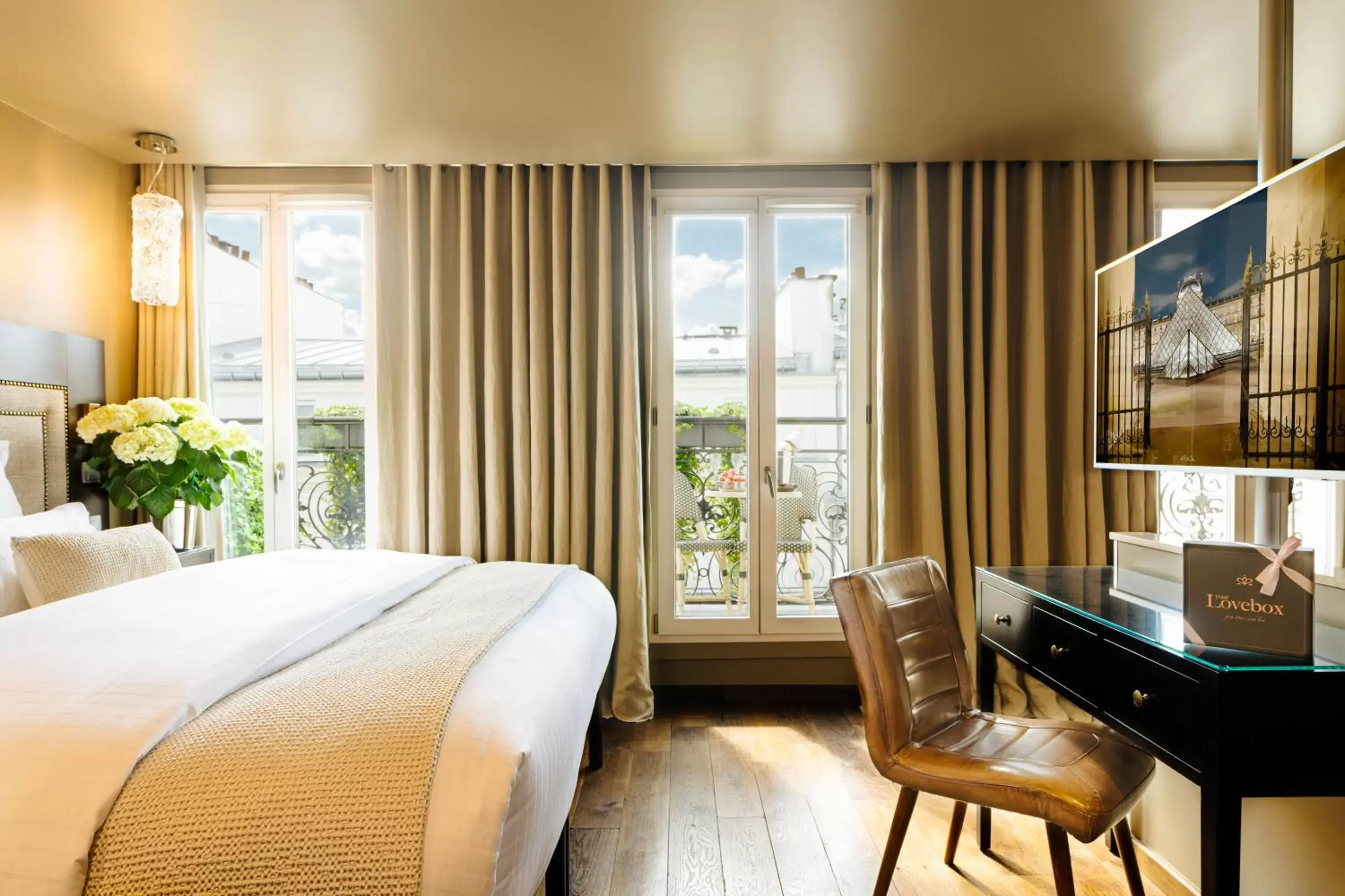 Bedroom in B Montmartre