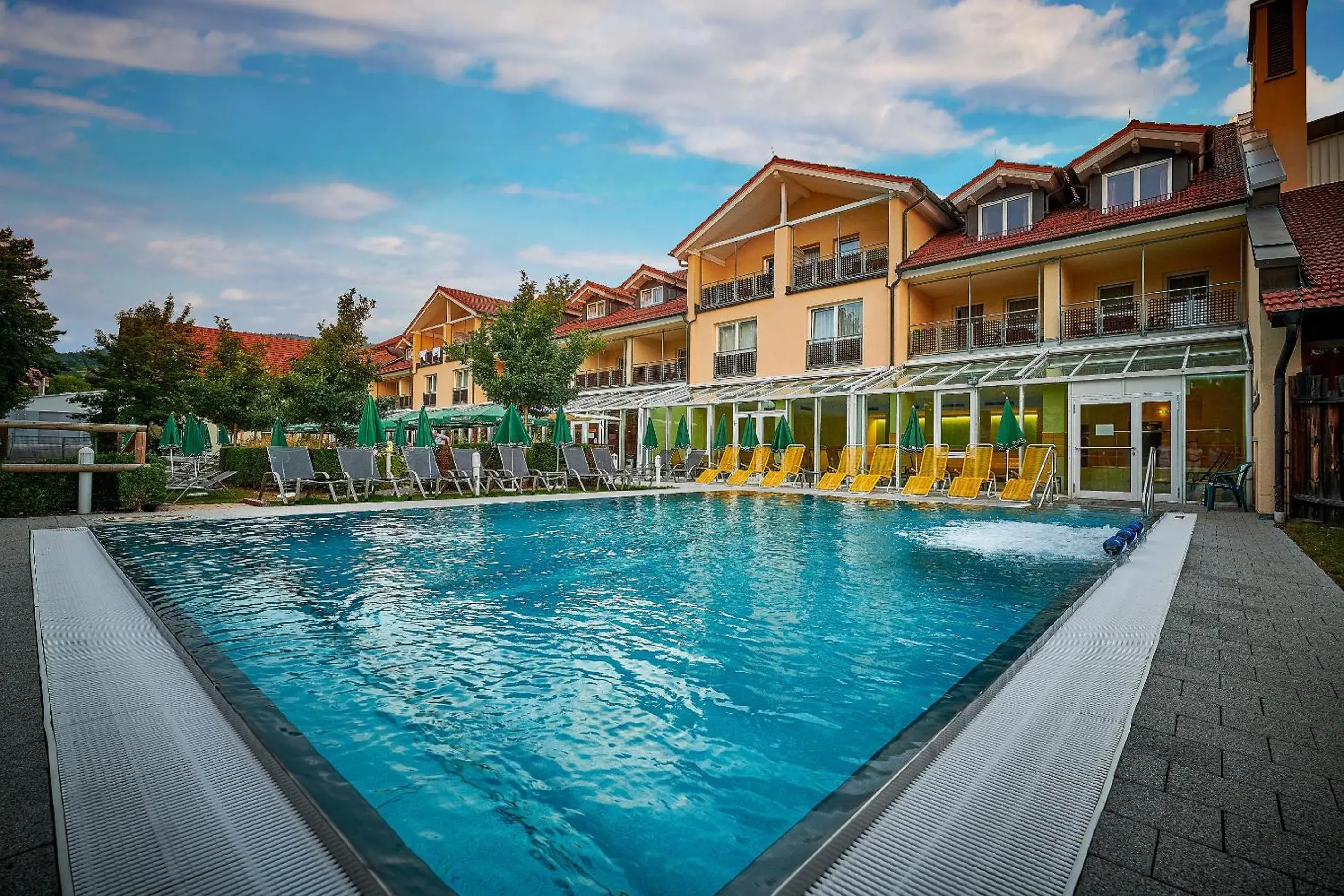 Property building, Swimming Pool in Hotel Herzog Heinrich