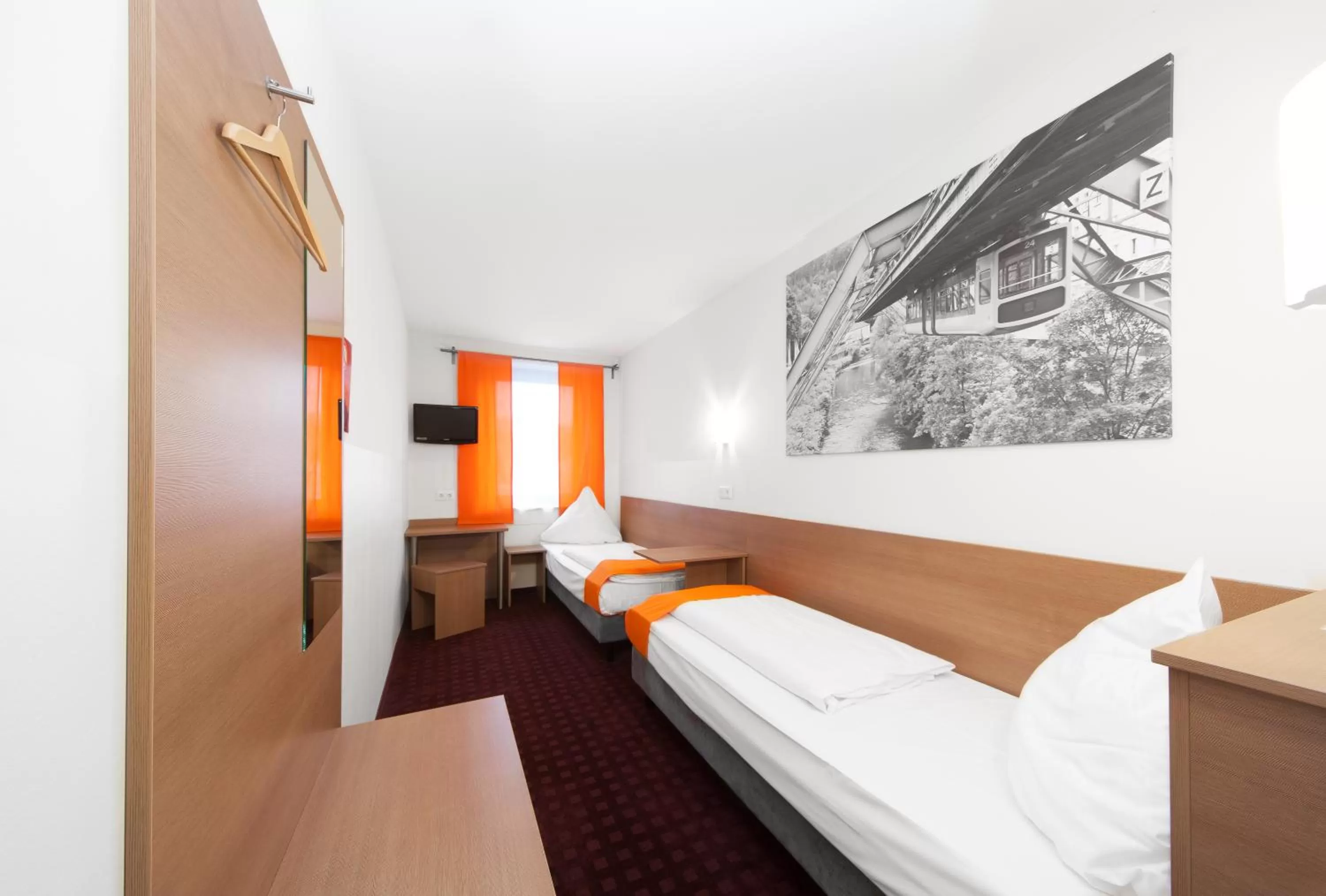 Double room Twin Bed in McDreams Hotel Wuppertal City