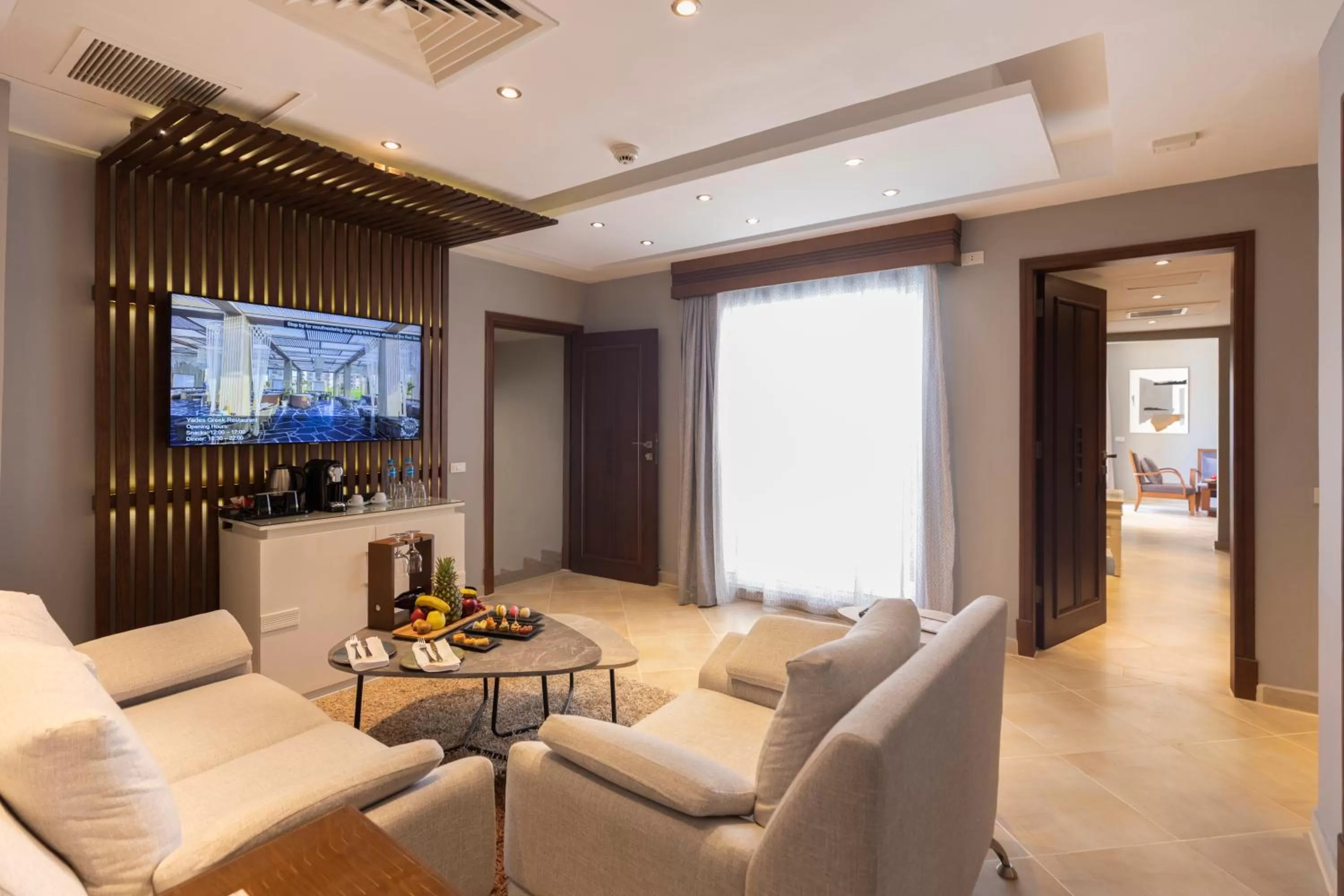 TV and multimedia in Sunrise Crystal Bay Resort -Grand Select