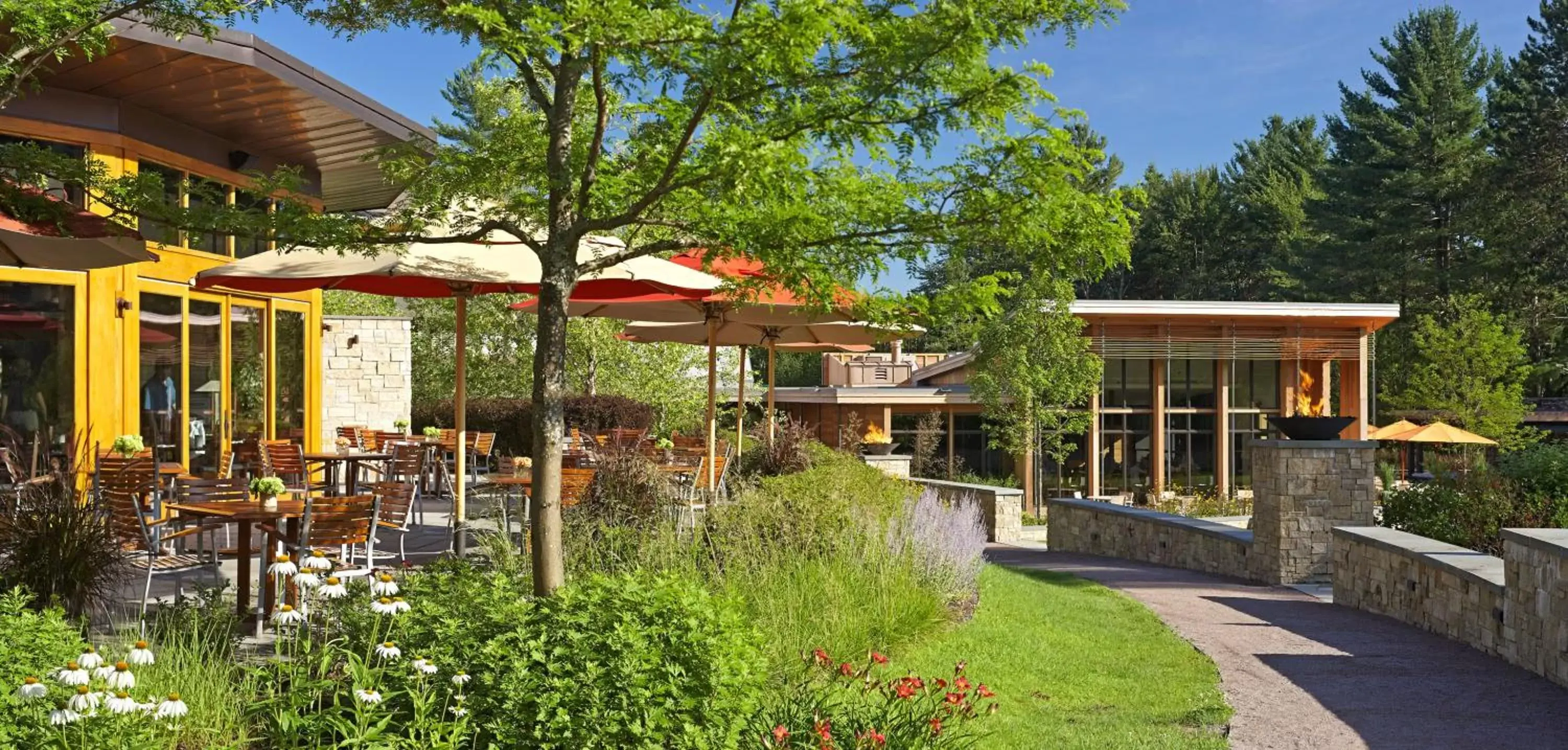 Restaurant/places to eat in Topnotch Resort Restaurant/places to eat in Topnotch Resort