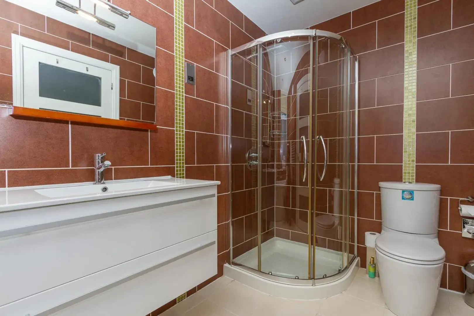 Shower, Bathroom in Number One South Beach