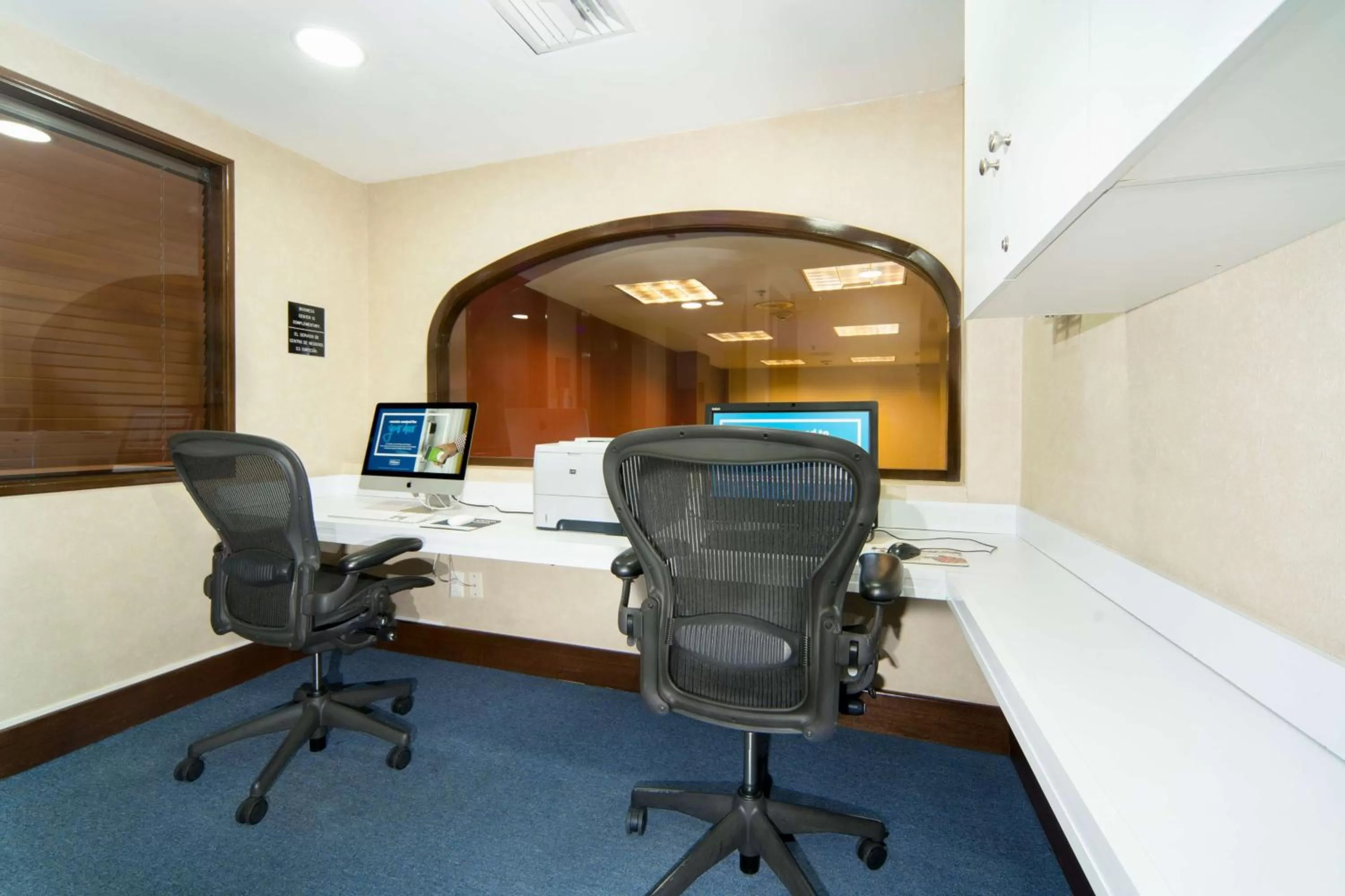 Business facilities in Hampton Inn & Suites Mexico City - Centro Historico