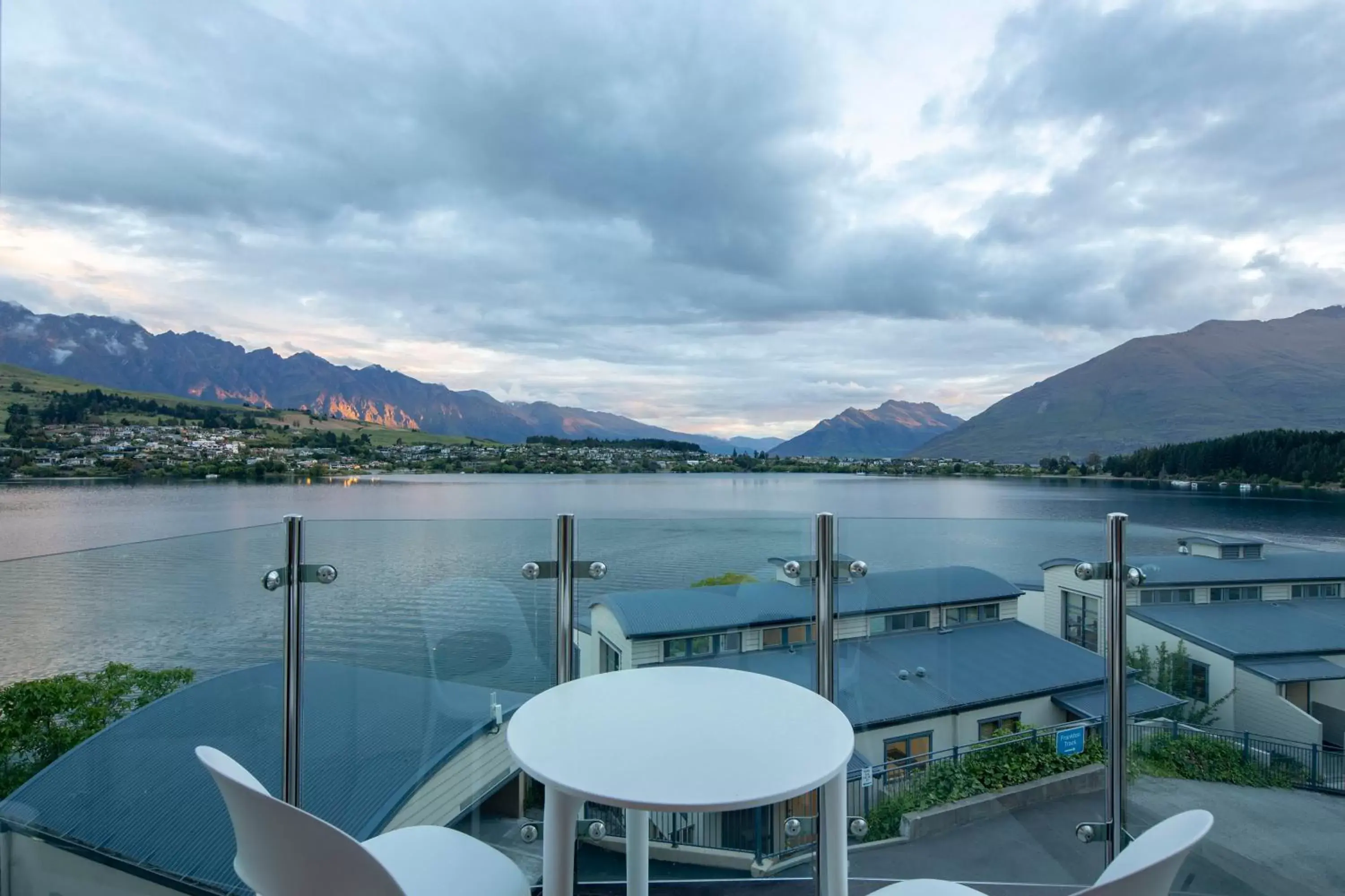 Balcony/Terrace, Mountain View in BreakFree The Point