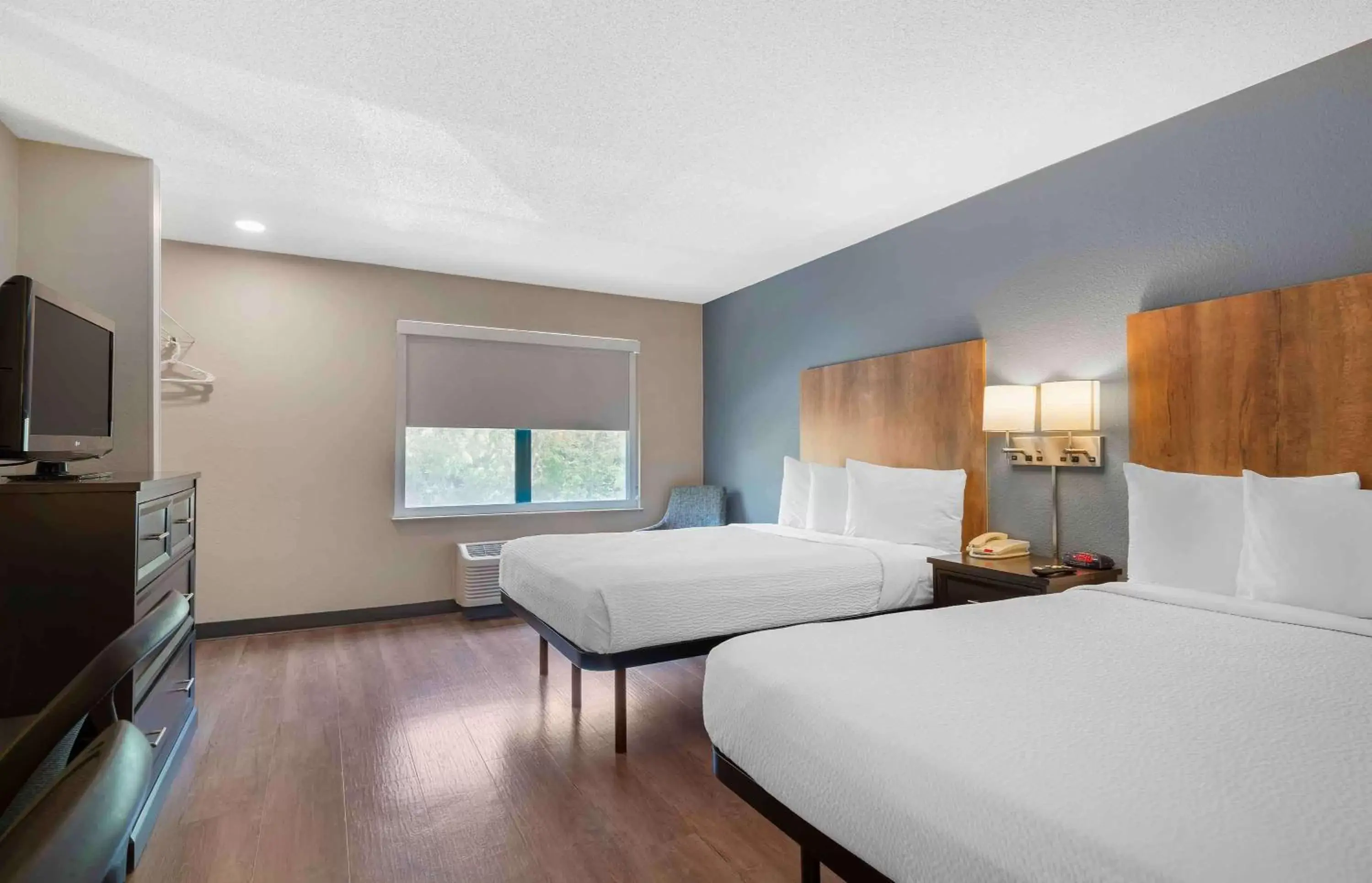 Bedroom, Bed in Extended Stay America Suites - Charlotte - Pineville - Park Rd