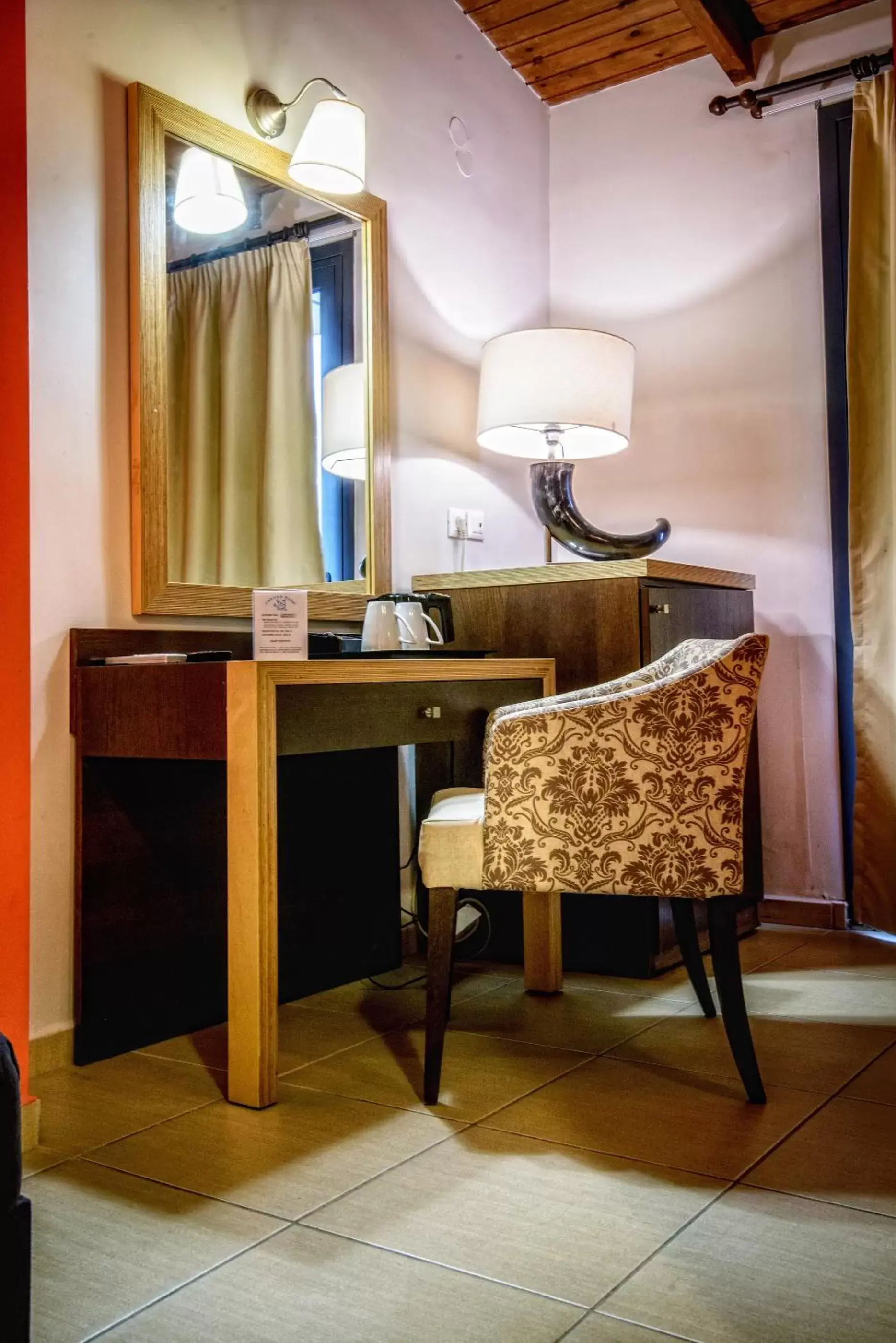 Bedroom, Bathroom in Iraklion Hotel