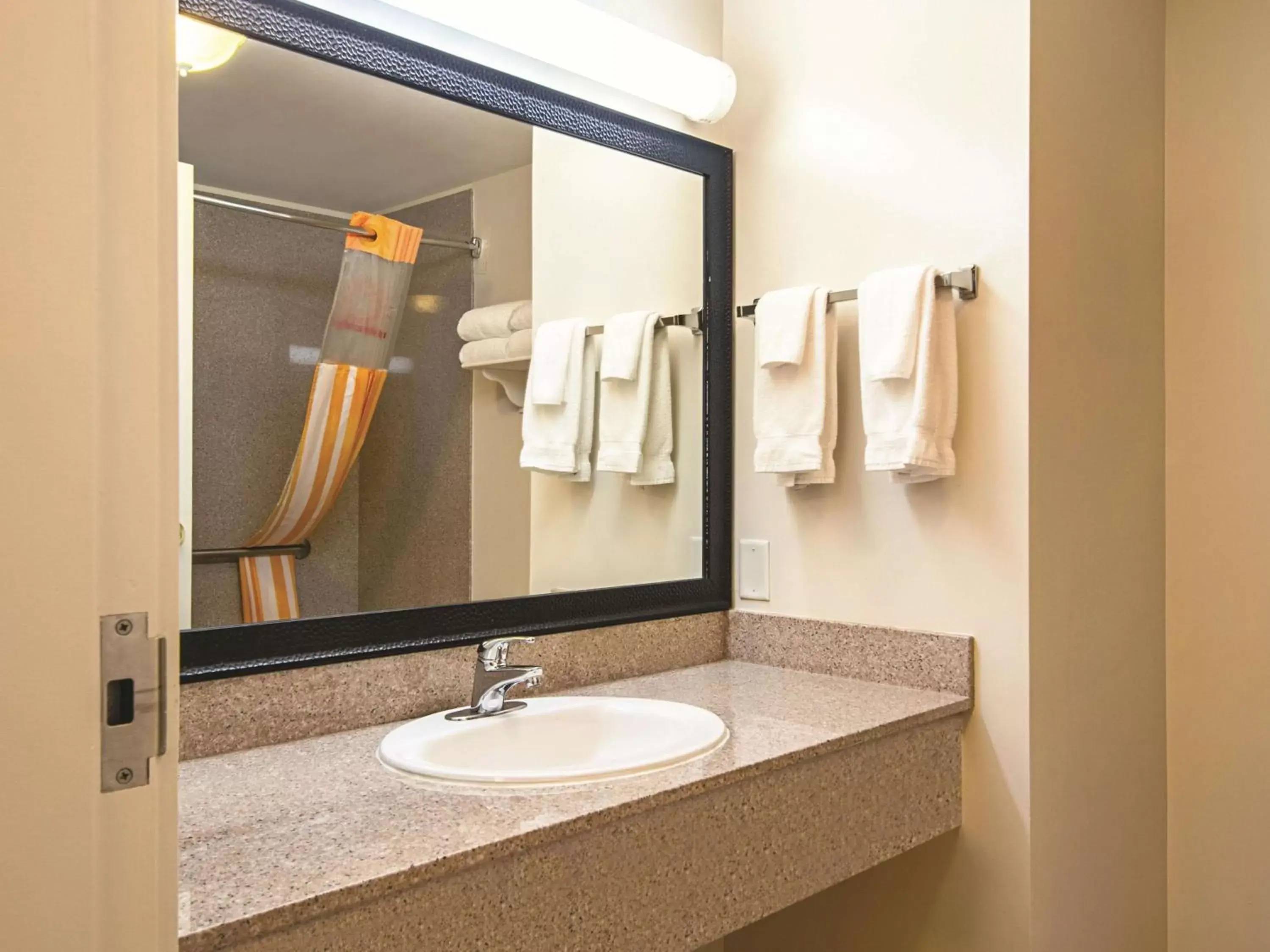 Photo of the whole room, Bathroom in La Quinta Inn by Wyndham Vancouver Airport
