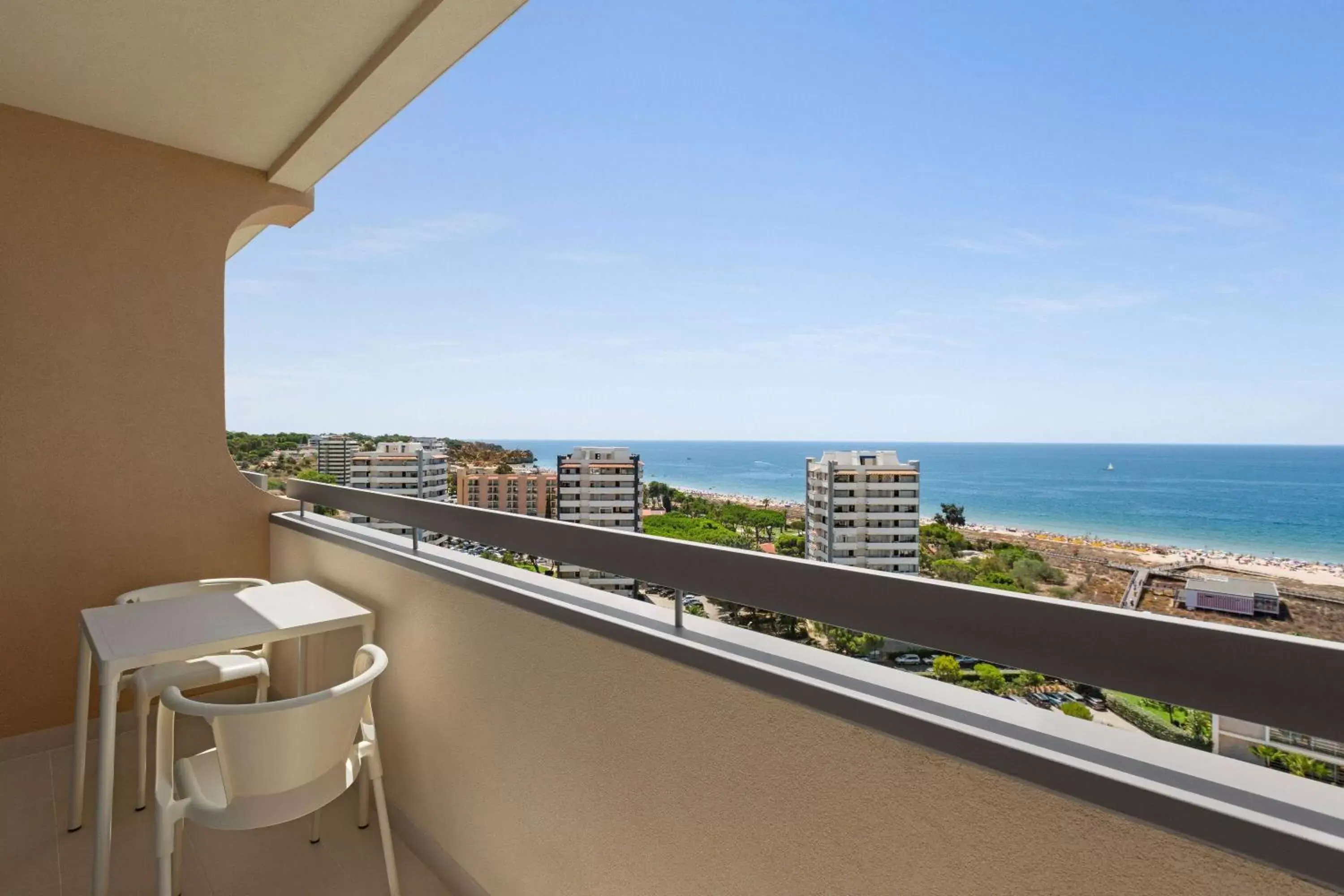 Photo of the whole room, Balcony/Terrace in Wyndham Residences Alvor Beach