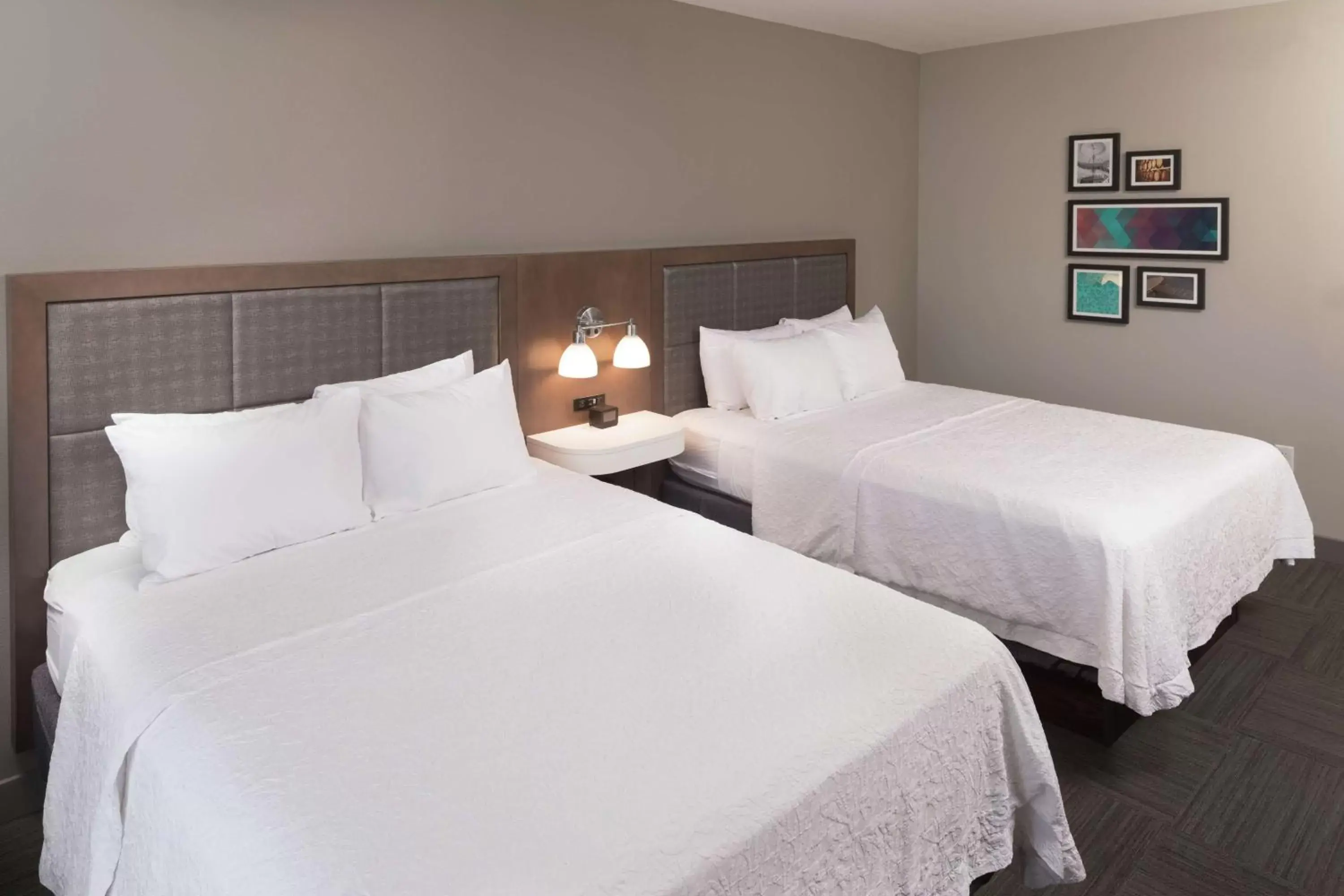 Bed in Hampton Inn & Suites Asheville Biltmore Area