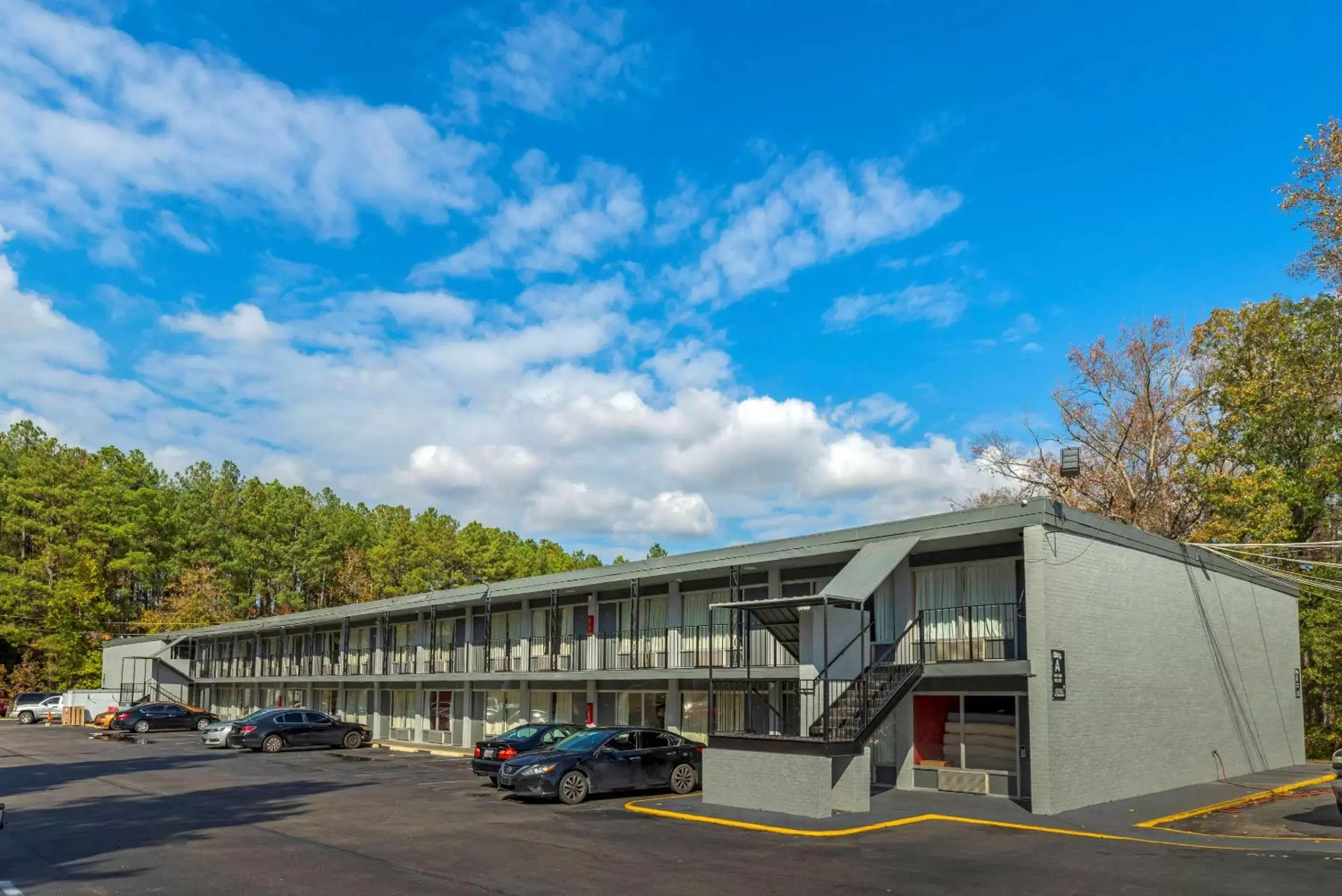 Property building in Rodeway Inn Colonial Heights I-95 Property building in Rodeway Inn Colonial Heights I-95