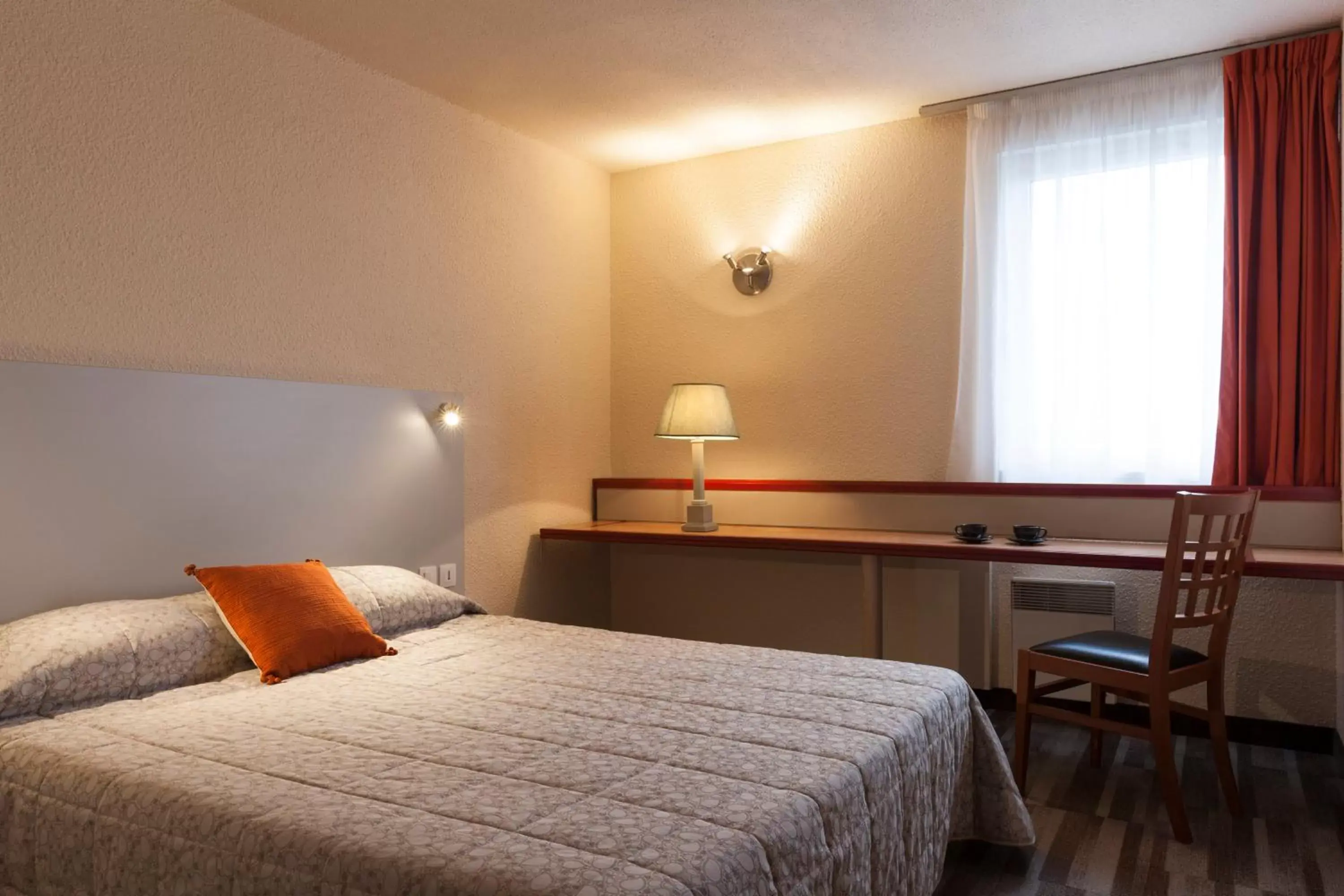 Photo of the whole room, Bed in The Originals City, Hôtel Le Forum, Strasbourg Nord