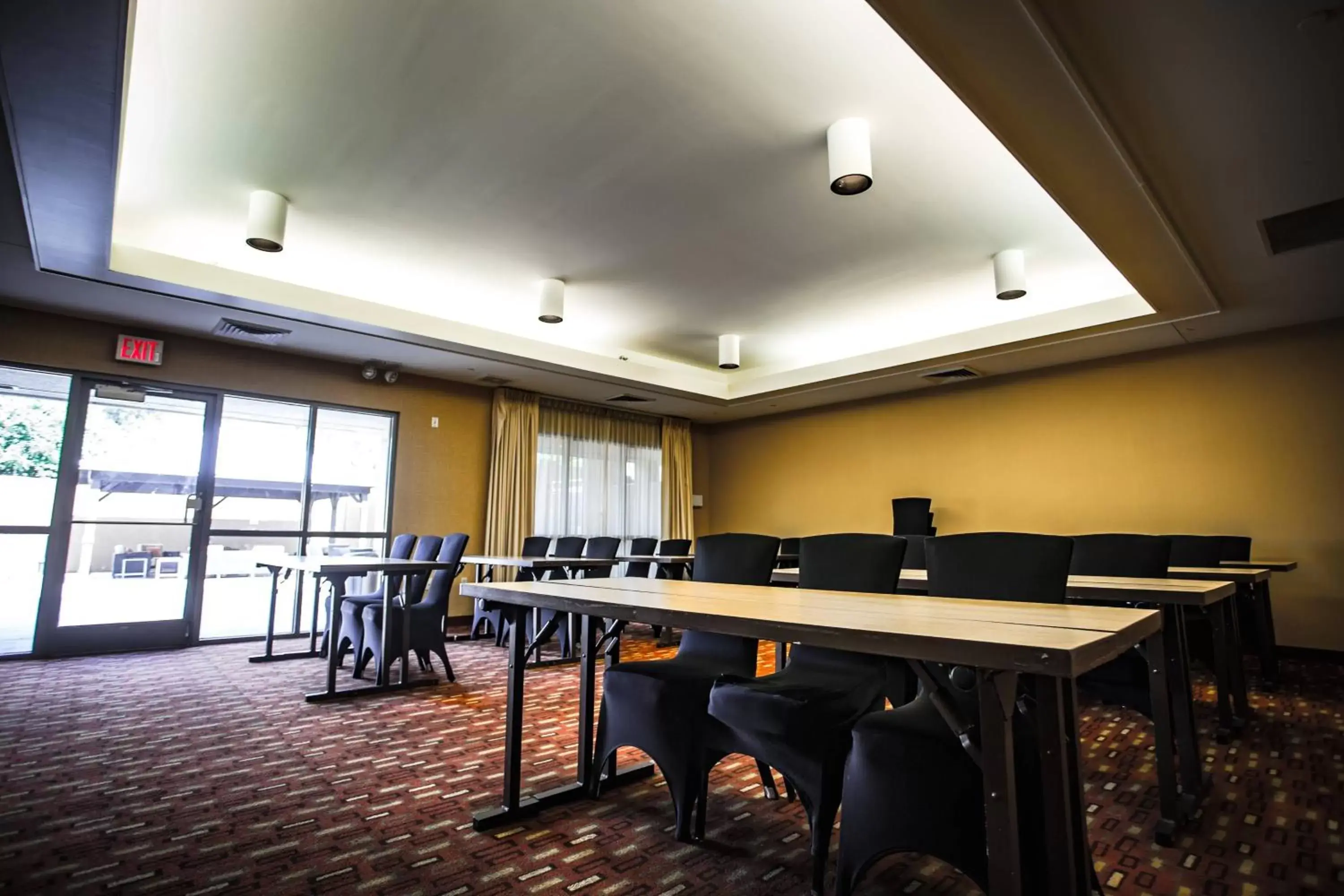 Meeting/conference room in Courtyard Memphis East/Bill Morris Parkway