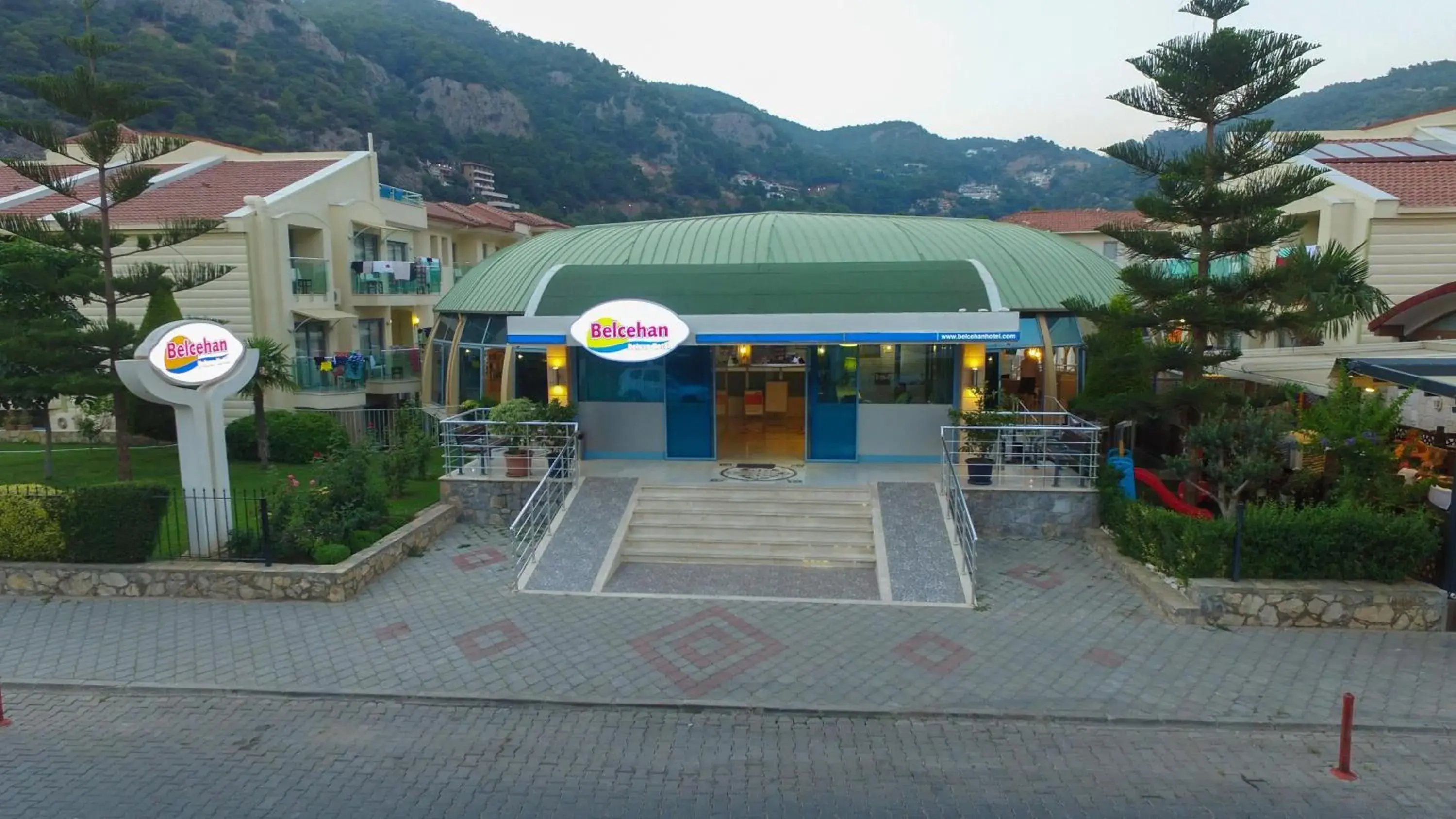 Property building in Belcehan Deluxe Hotel