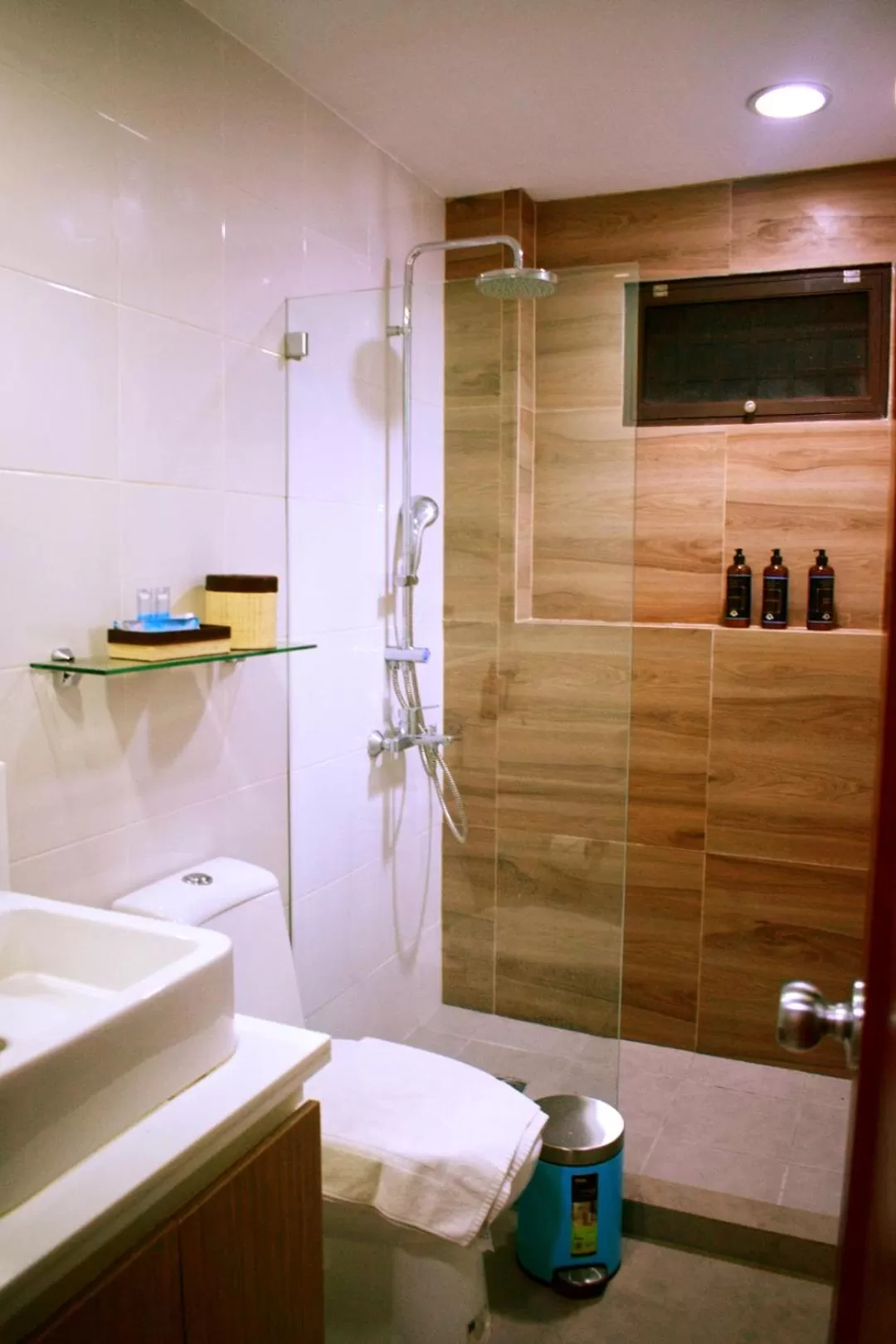 Bathroom in Paradores de Vigan