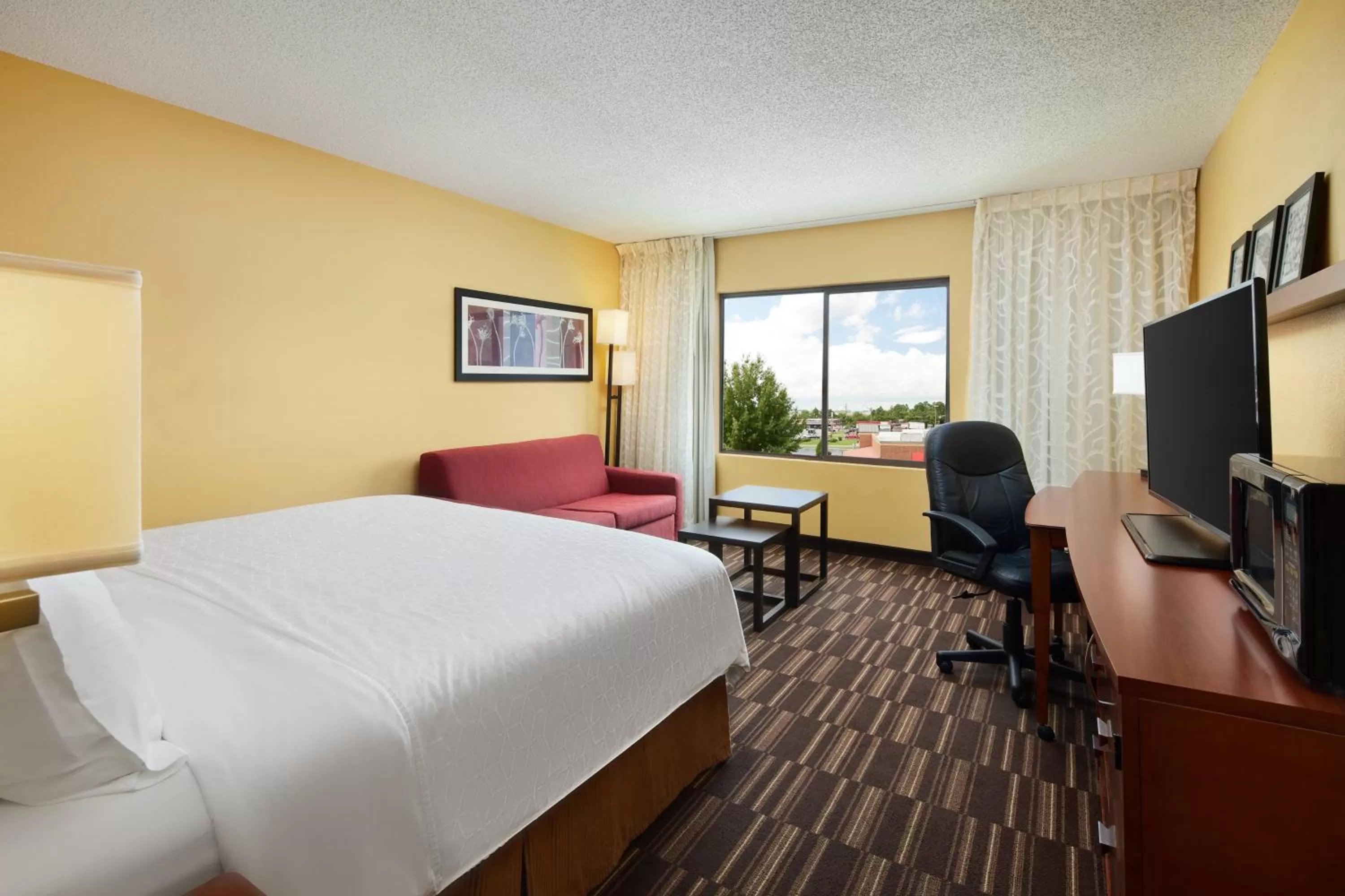 Photo of the whole room, Bed in Holiday Inn Express Tifton by IHG
