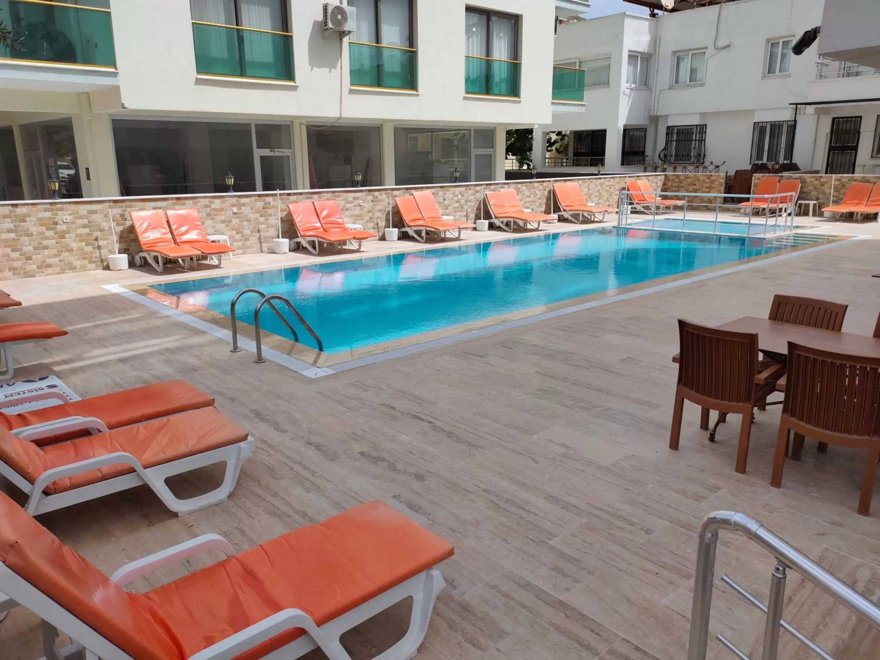 Swimming Pool in Altinersan Hotel