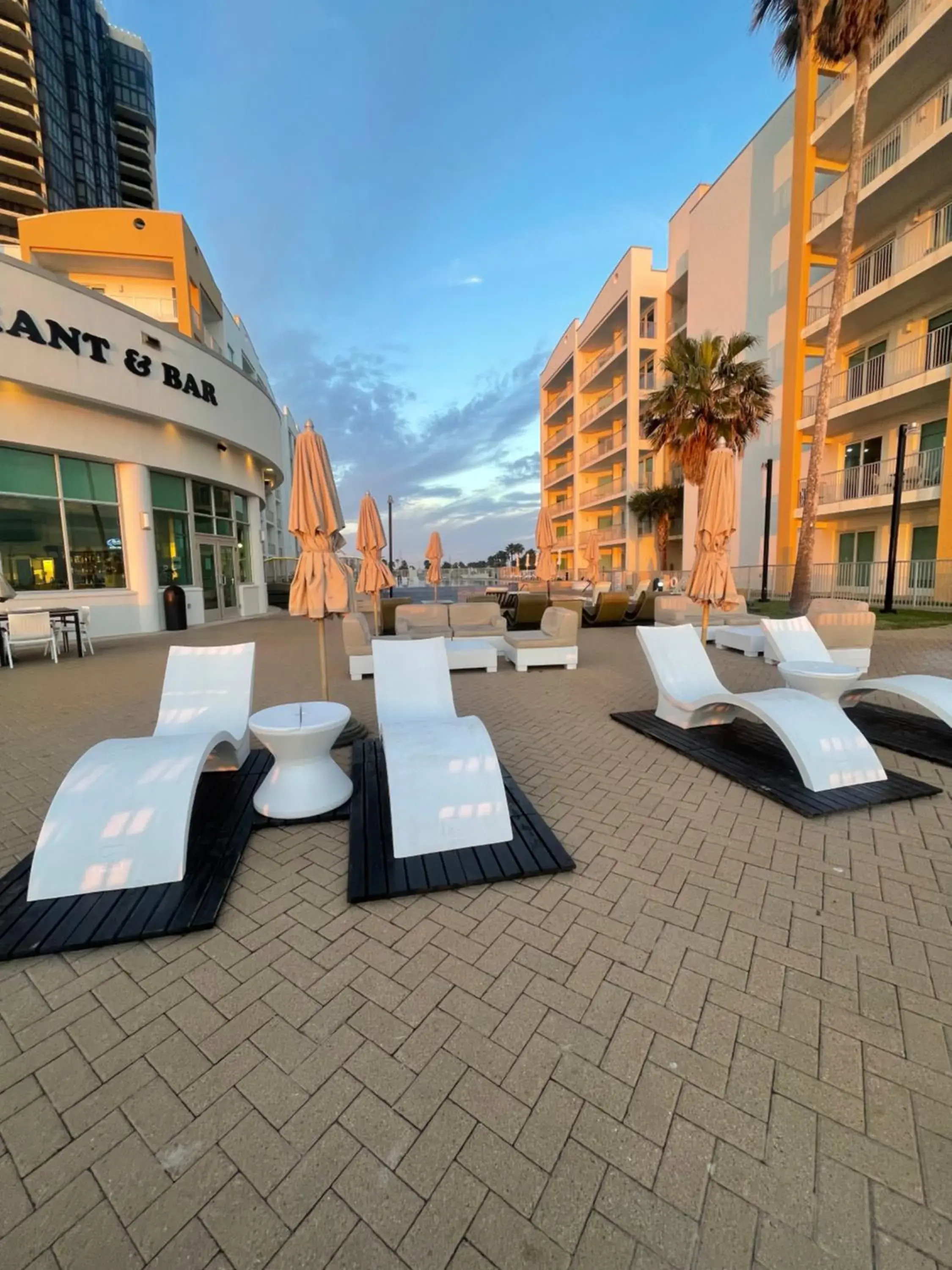 Swimming pool in Peninsula Island Resort & Spa - Beachfront Property at South Padre Island Swimming pool in Peninsula Island Resort & Spa - Beachfront Property at South Padre Island