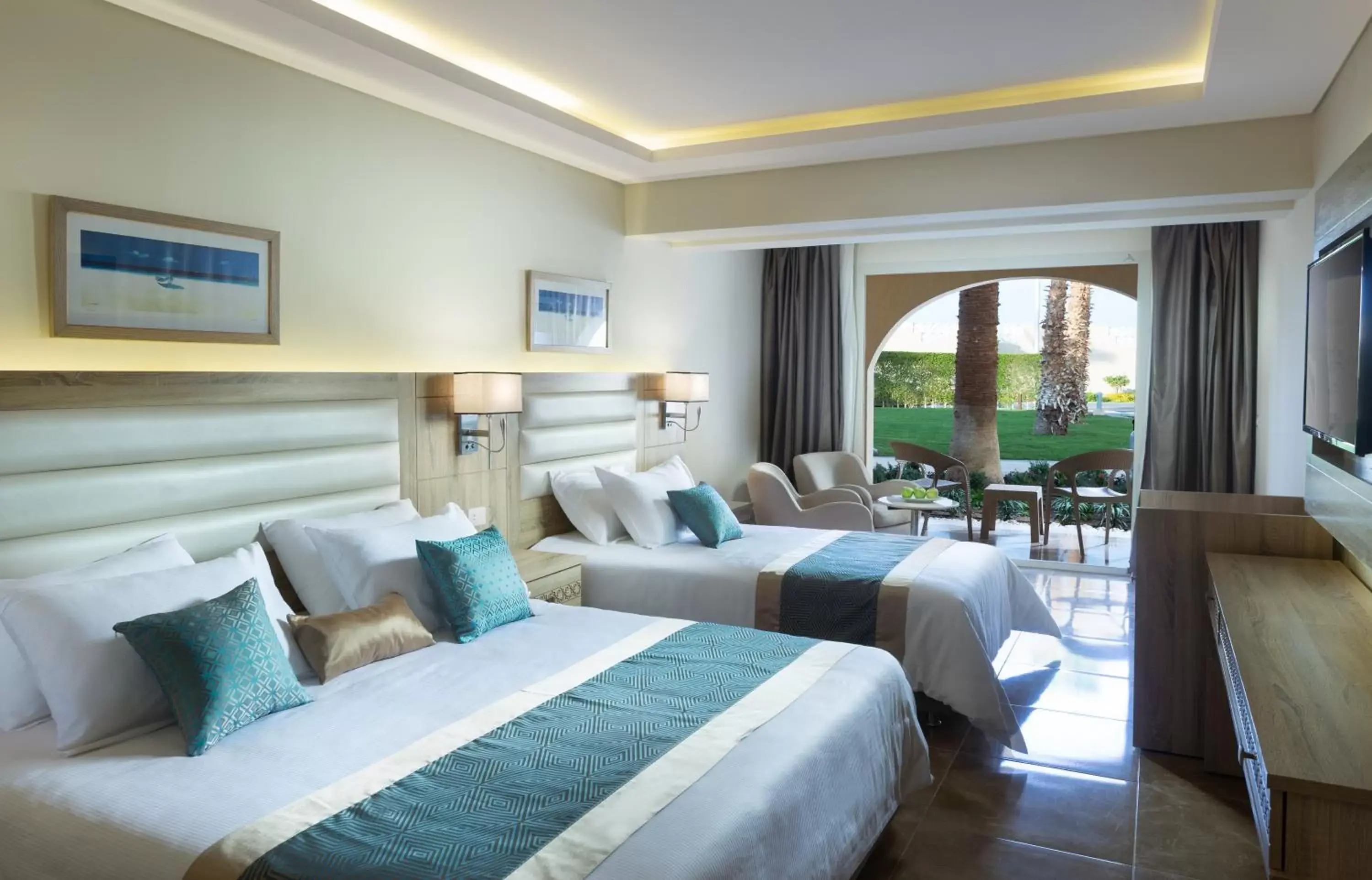 Photo of the whole room, Bed in Beach Albatros Resort - Hurghada