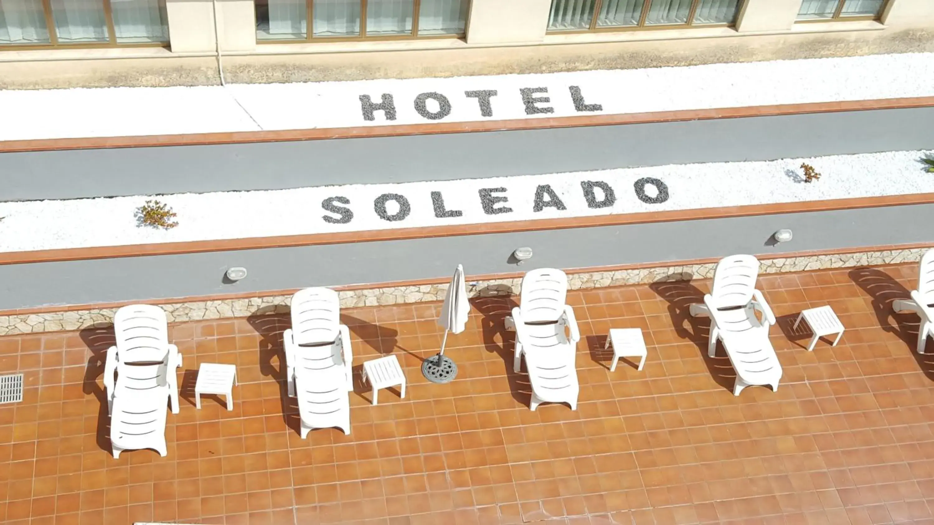Swimming pool in Hotel Soleado