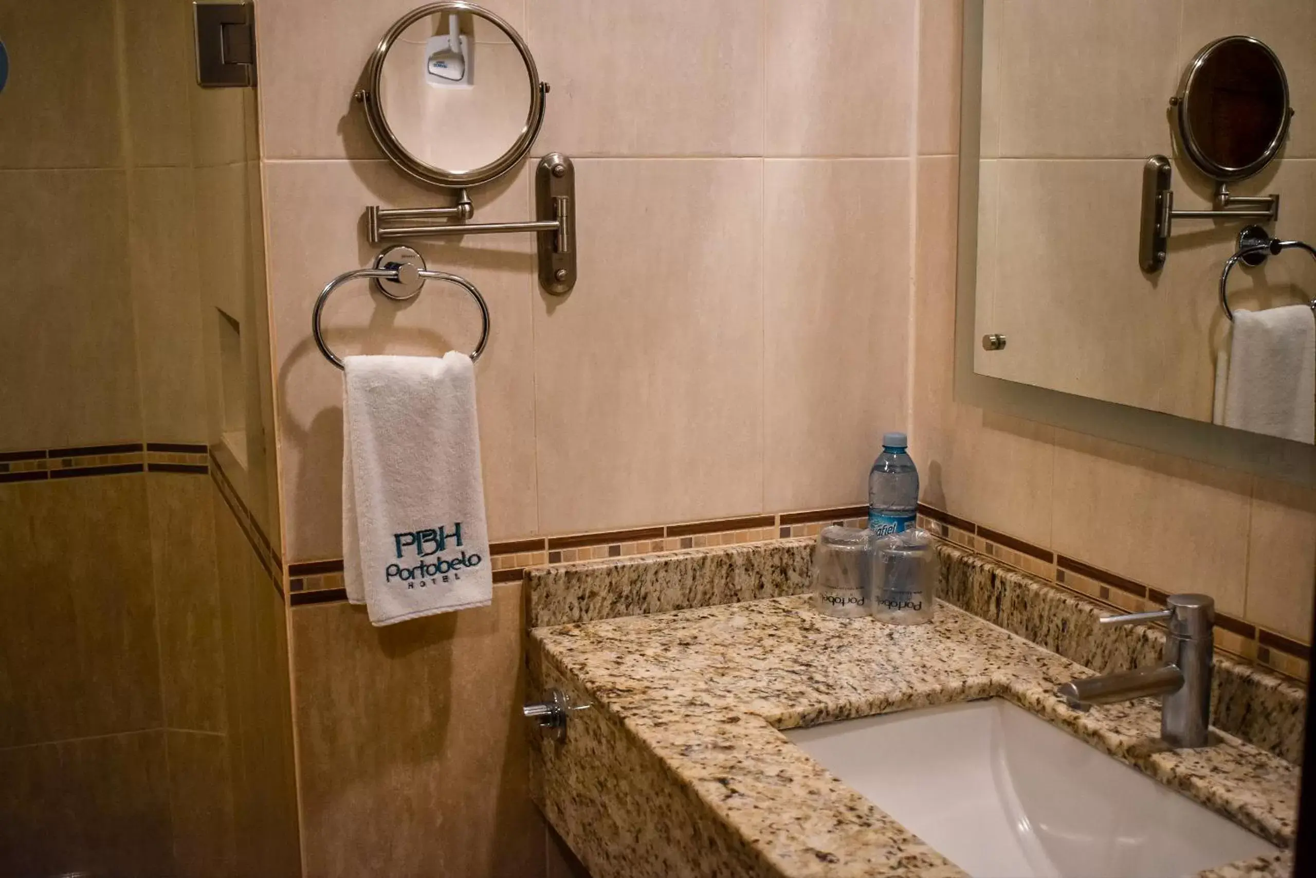Bathroom in Hotel Portobelo