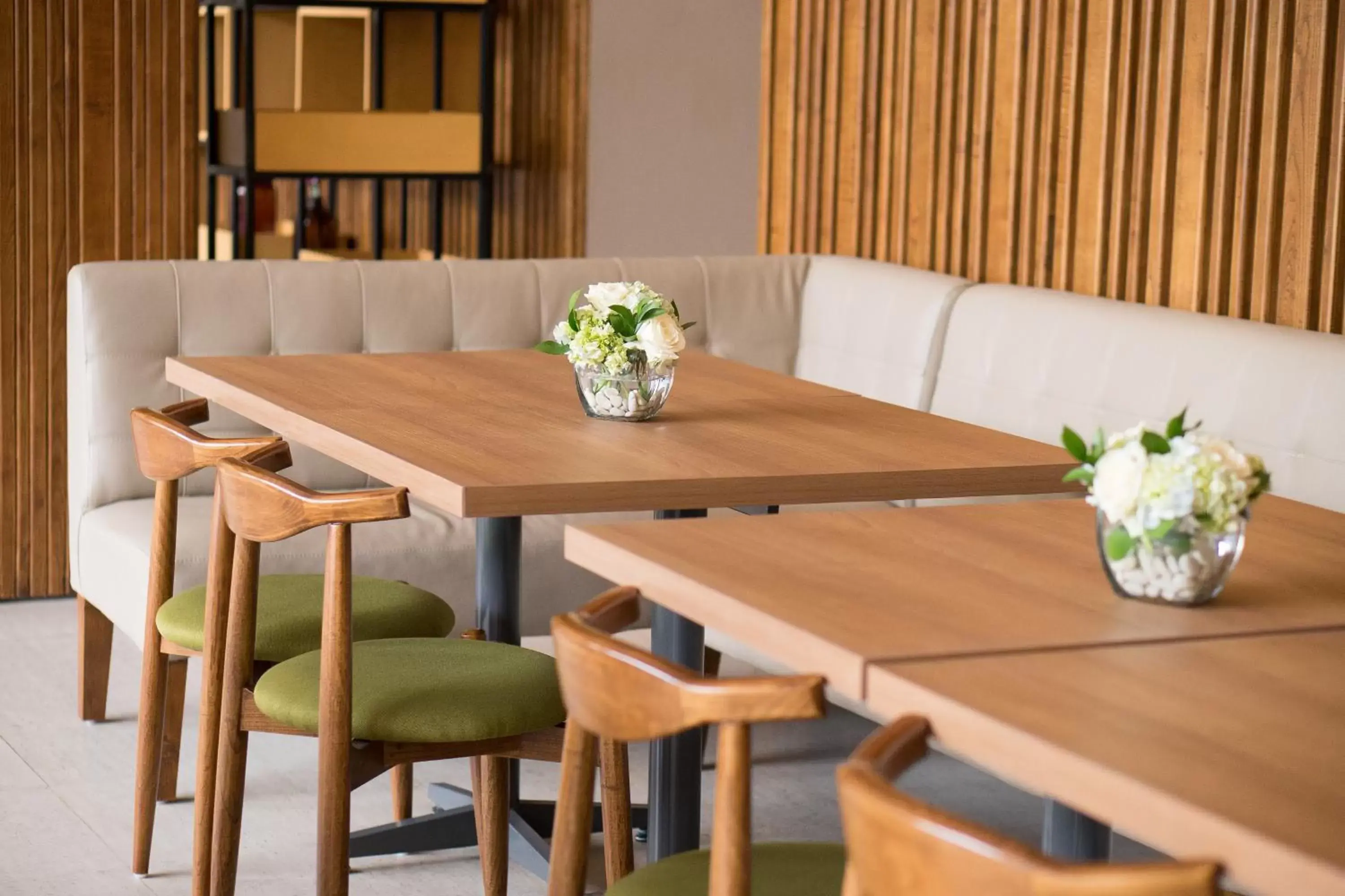 Restaurant/places to eat, Dining Area in Allstay Hotel Semarang Simpang Lima