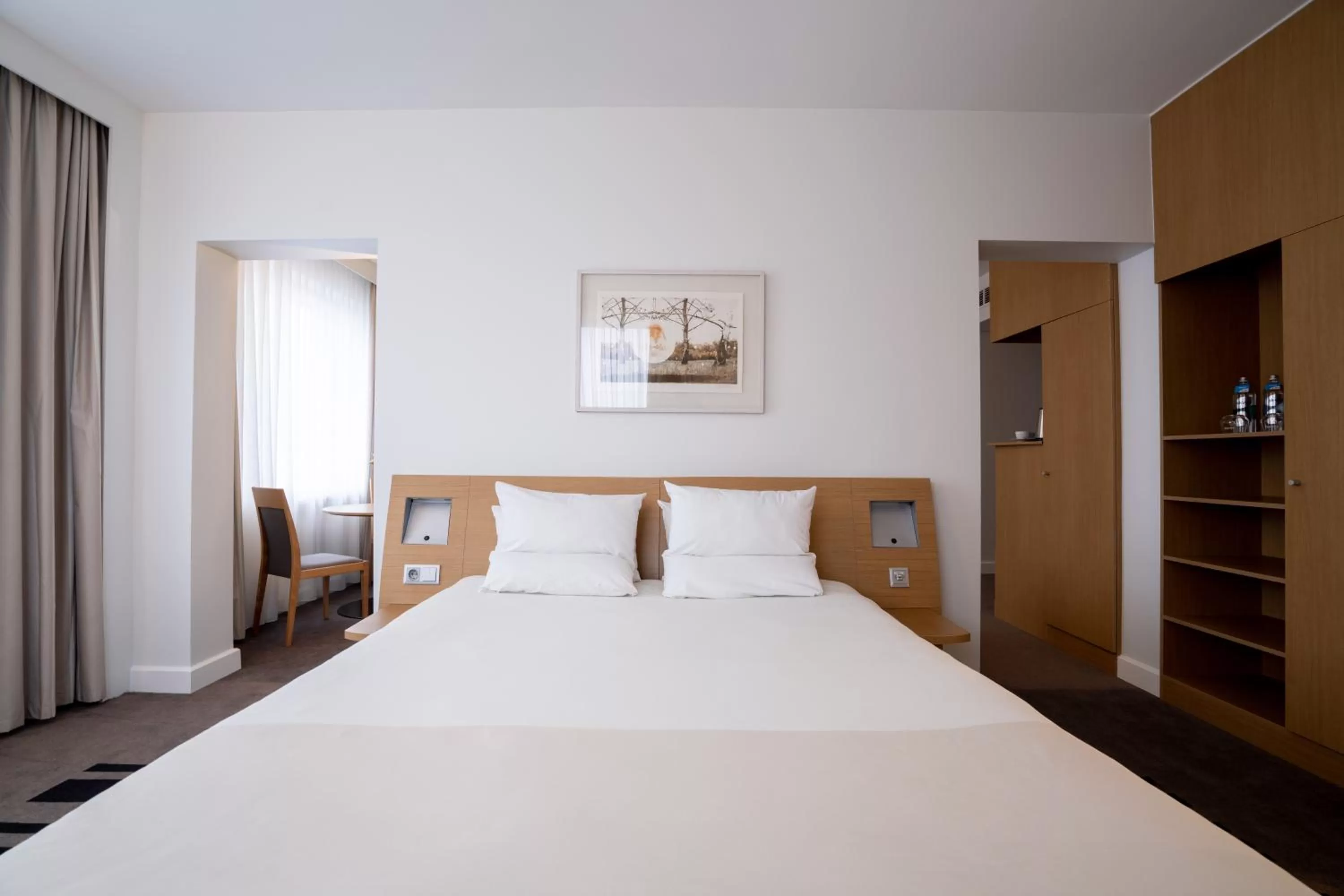 Bed in Novotel Vilnius Centre