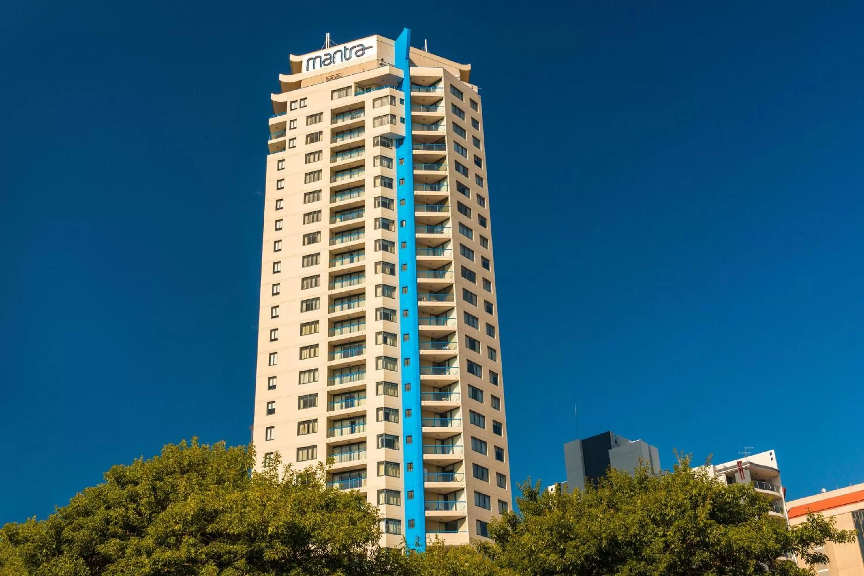 Property building in Mantra on Queen