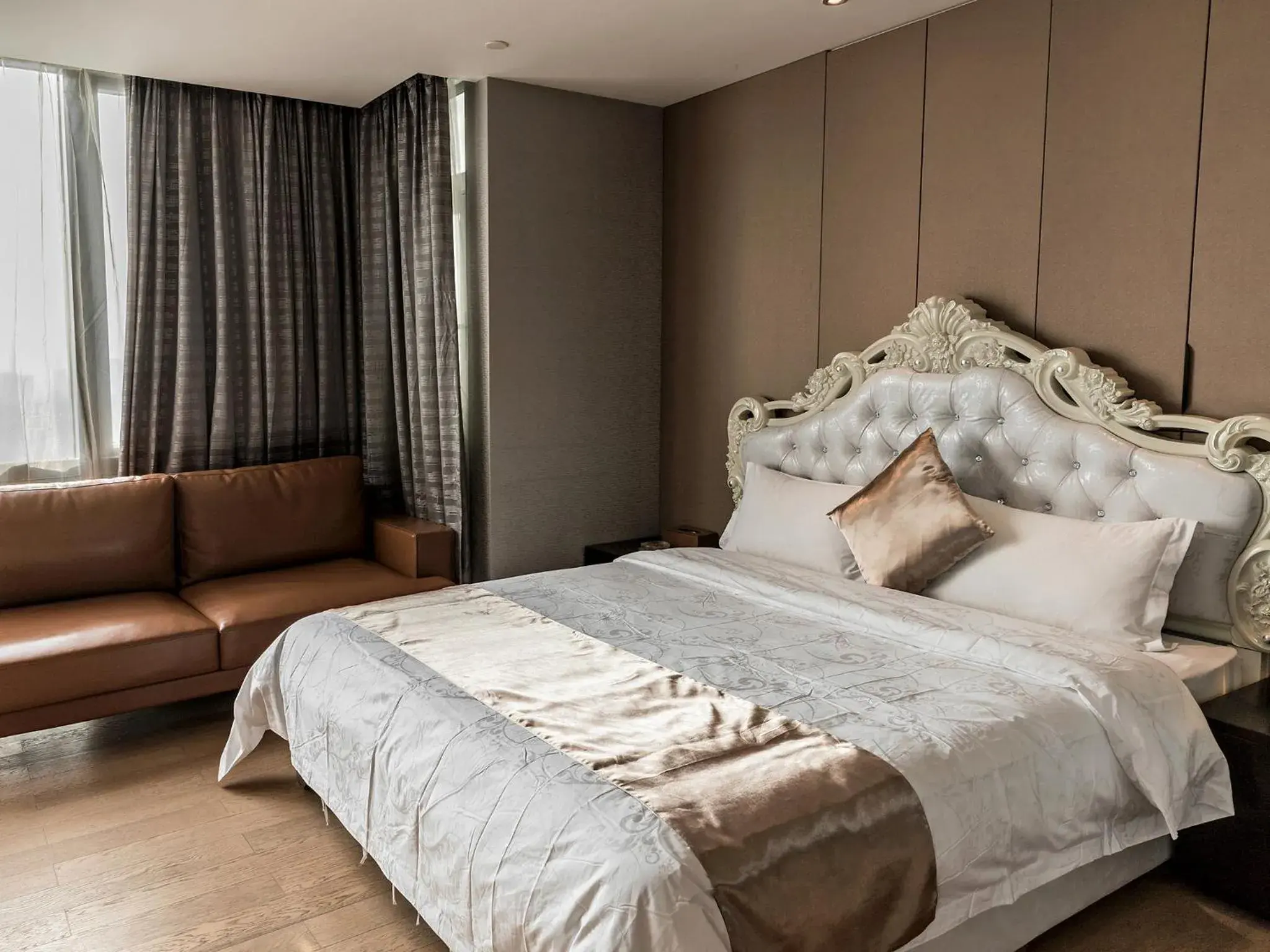 Photo of the whole room, Bed in Pengman Beijing Rd. A-mall Apartment