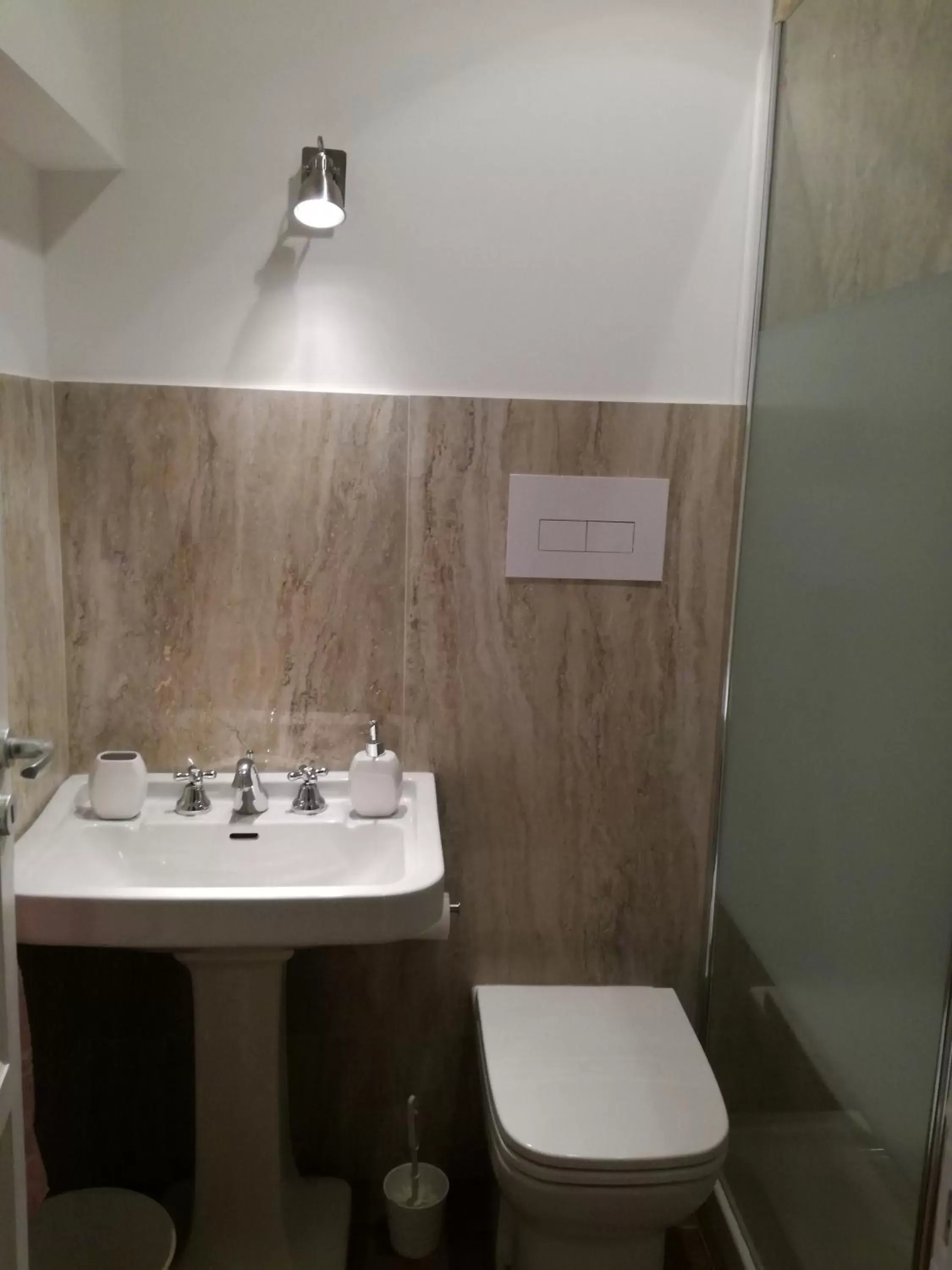 Facility for disabled guests, Bathroom in La terrazza del Sole B&B