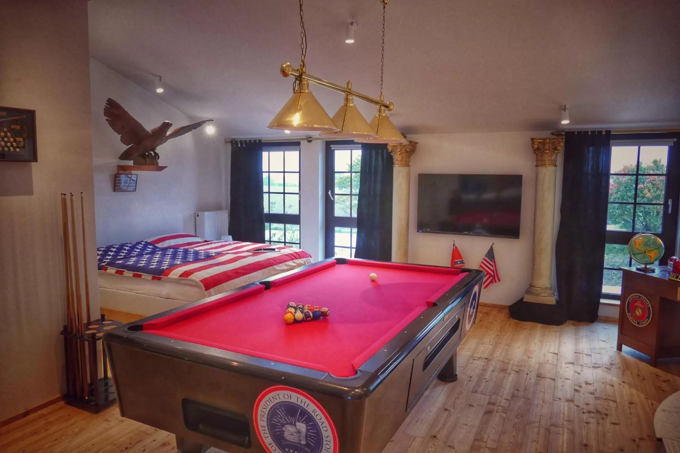 Decorative detail, Bed in Road Stop Mettmann