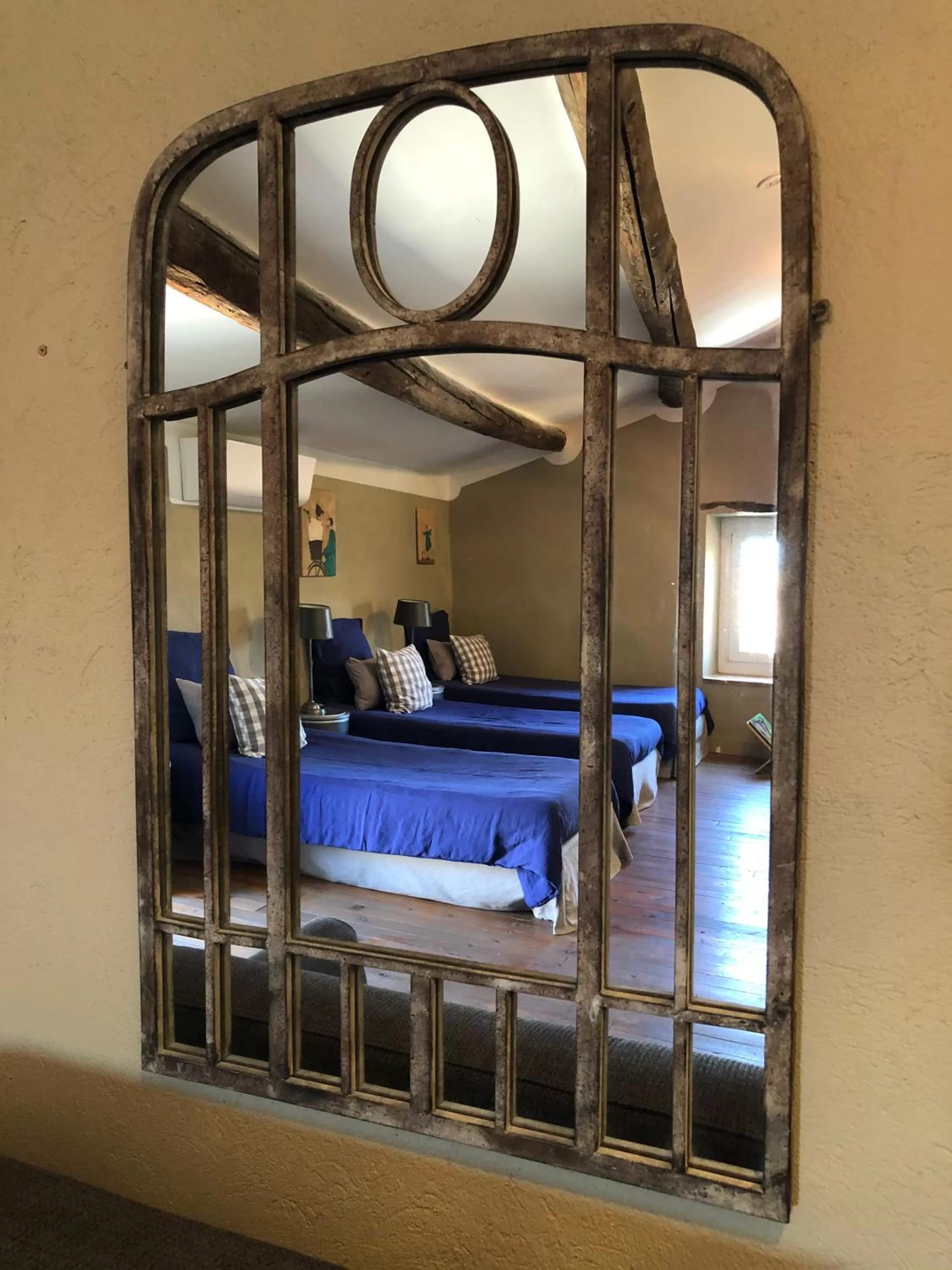 Decorative detail, Bed in L'Autre Maison