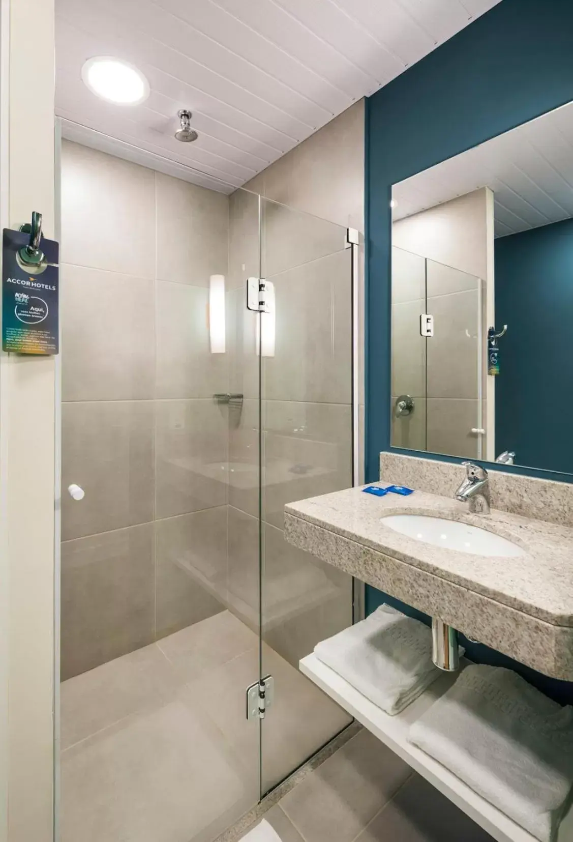 Shower, Bathroom in ibis budget Navegantes Itajai