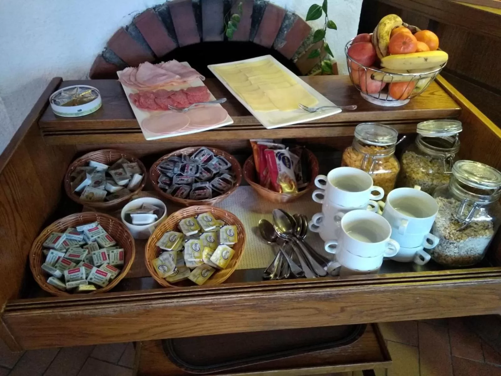 Breakfast in Haus Alpina by Châtel Reizen