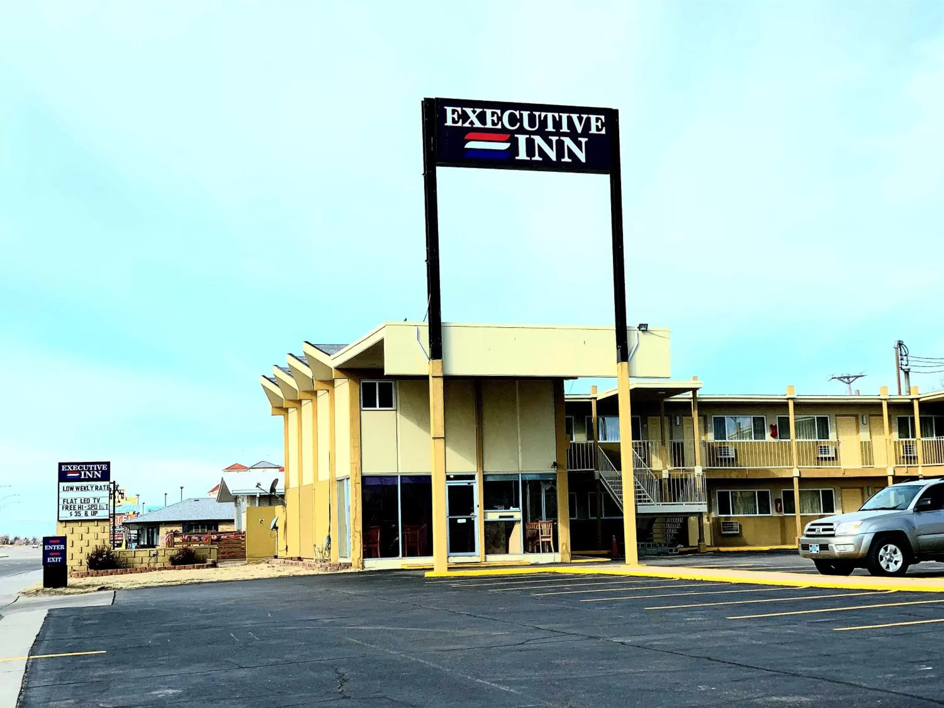 Property logo or sign, Property Building in Executive Inn Dodge City, KS