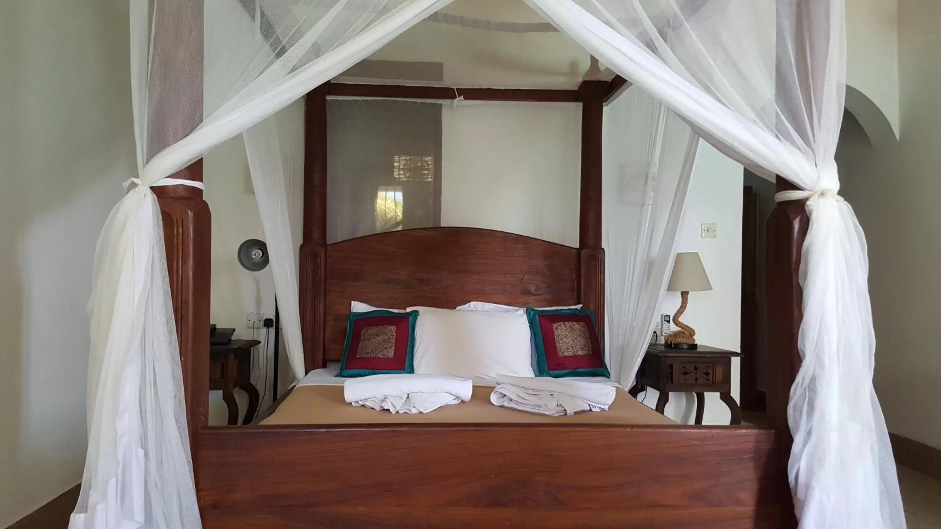 Bedroom, Bed in Langi Langi Beach Bungalows