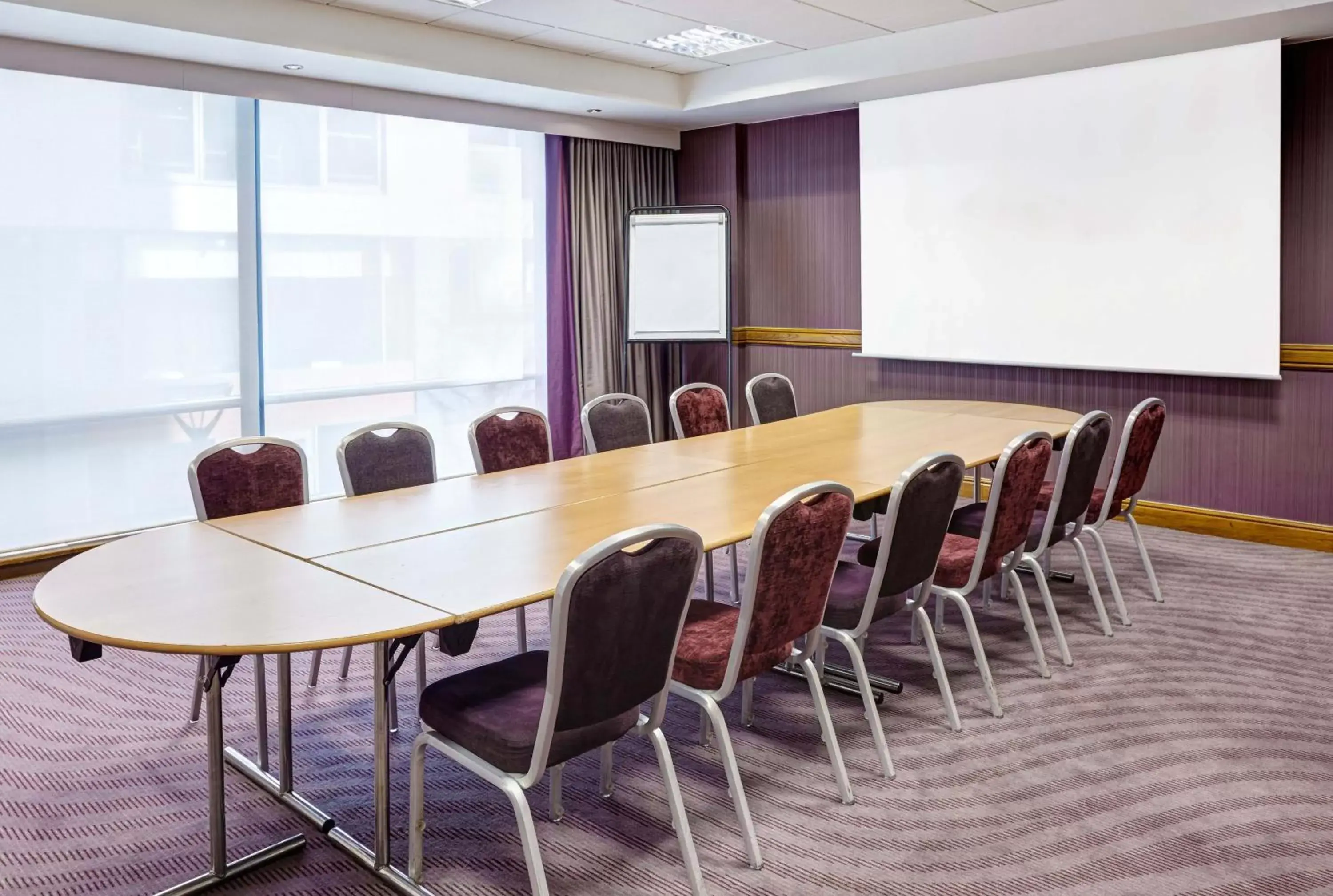 Meeting/conference room in Leonardo Hotel Milton Keynes - Formerly Jurys Inn