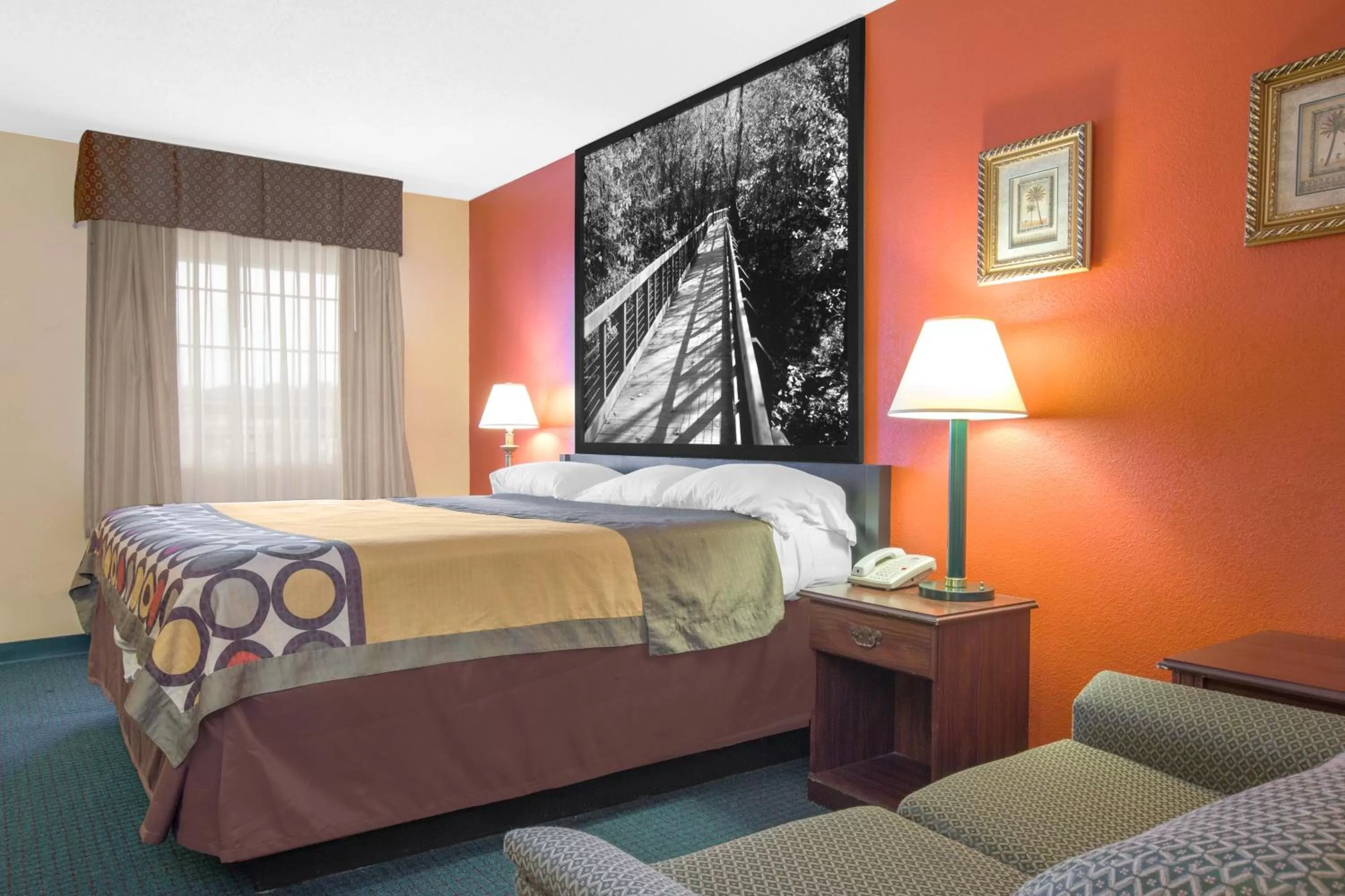 Bedroom, Bed in Super 8 by Wyndham Talladega AL