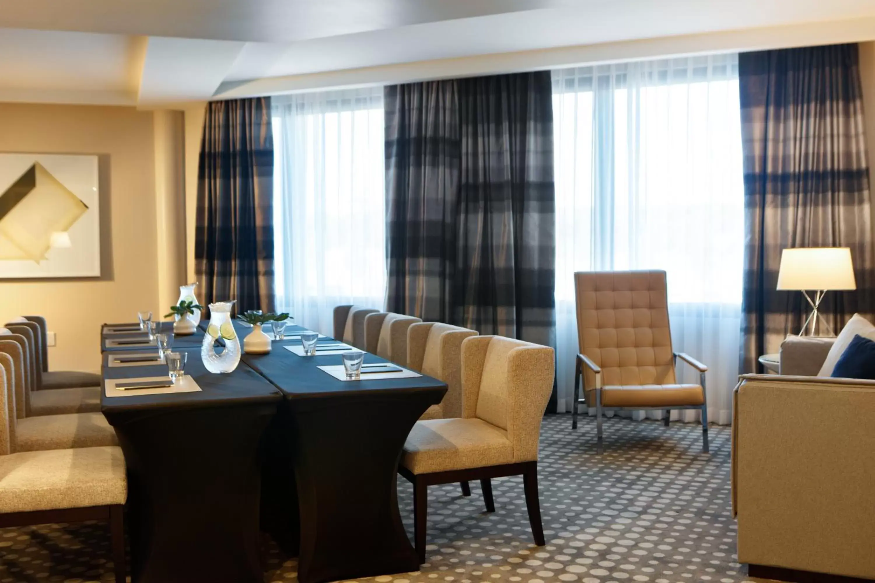 Meeting/conference room in Kimpton Overland Hotel - Atlanta Airport, an IHG Hotel