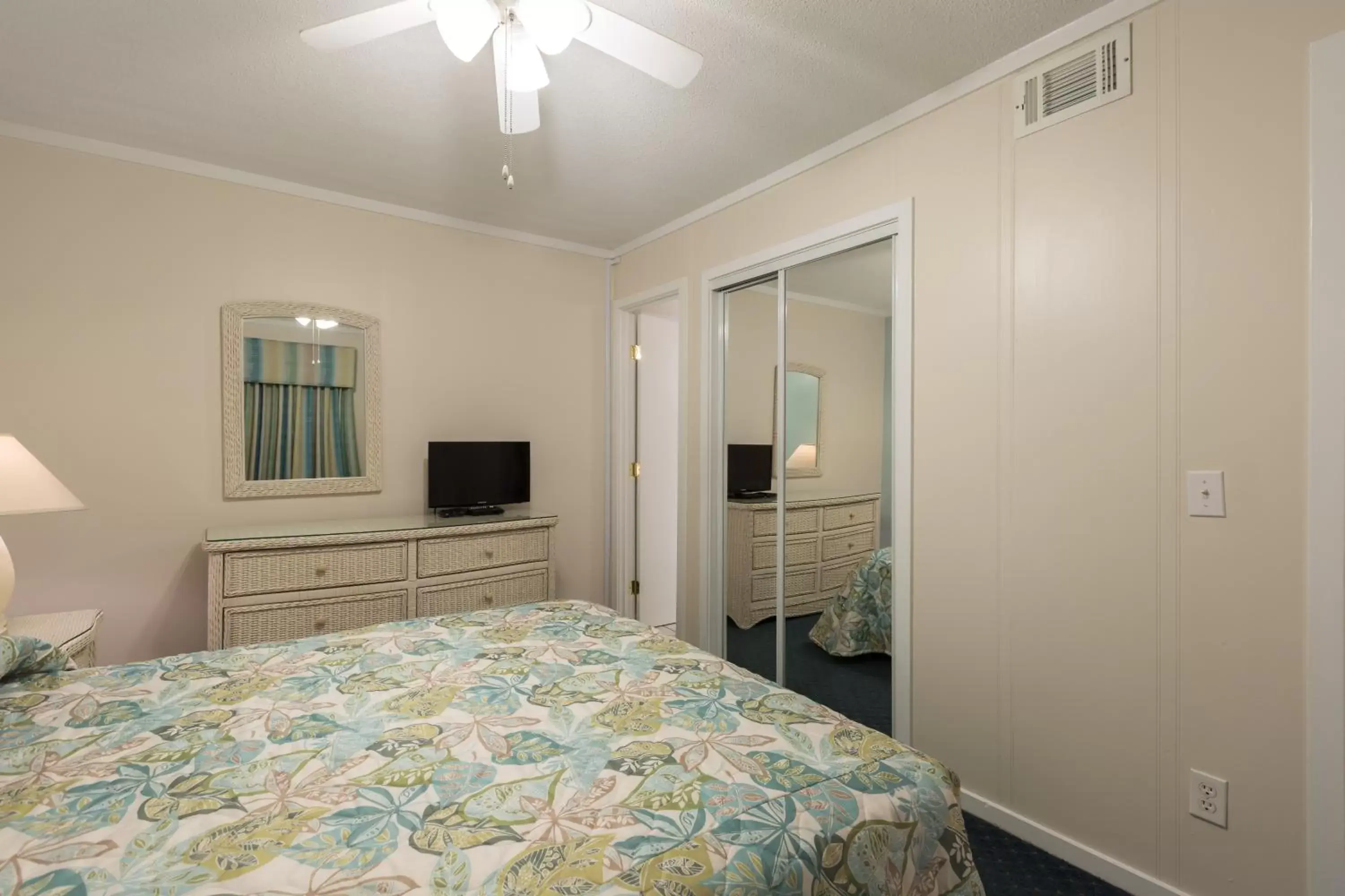 Bedroom, Bed in A Place at the Beach by Capital Vacations