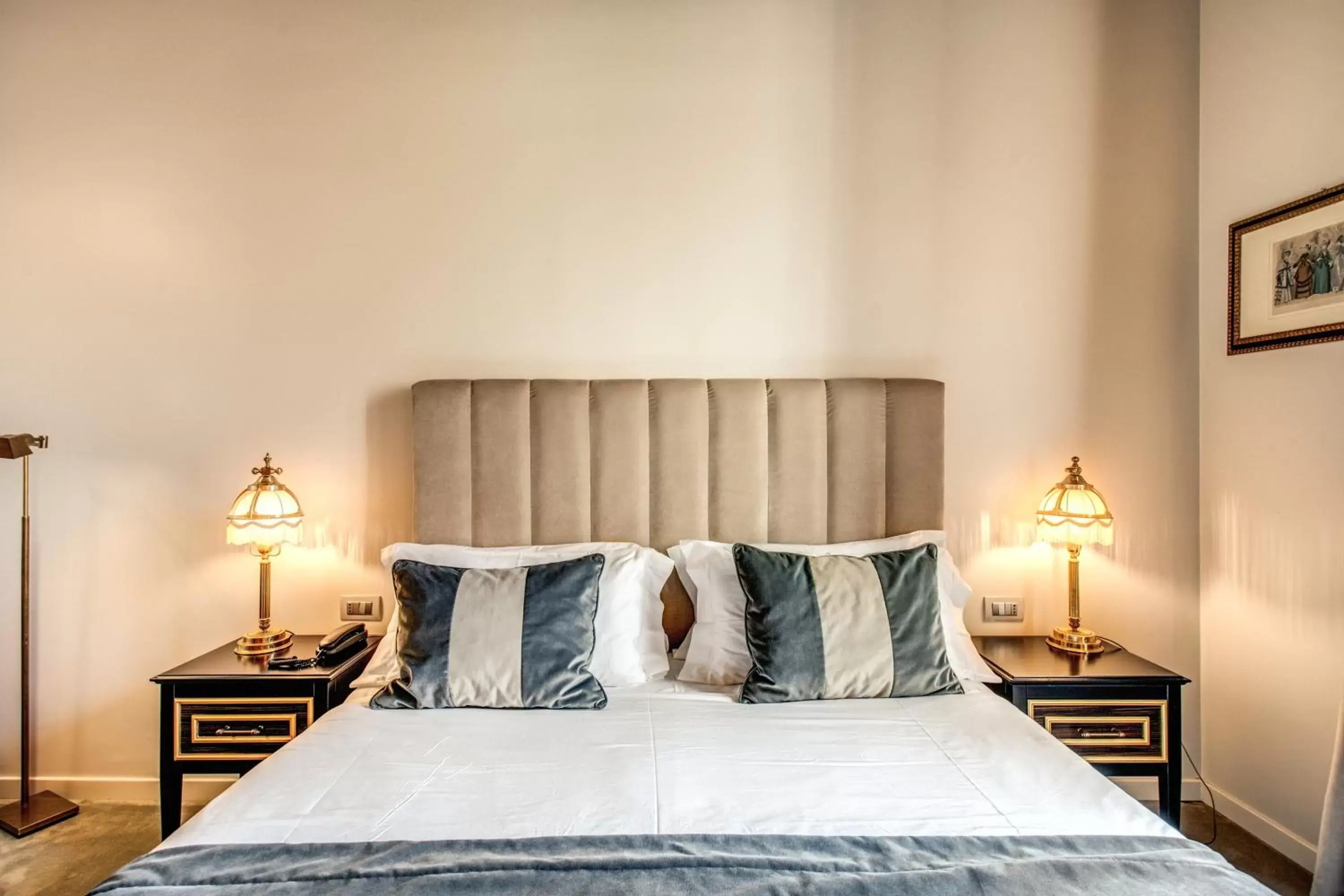 Bed in Martius Private Suites Hotel