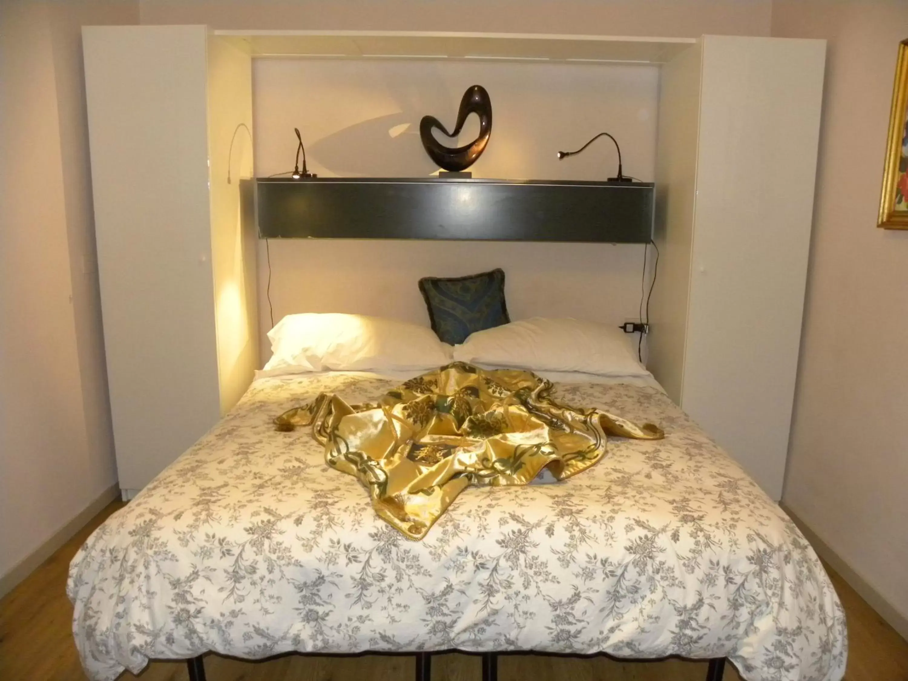 Bed in Hotel Jolì