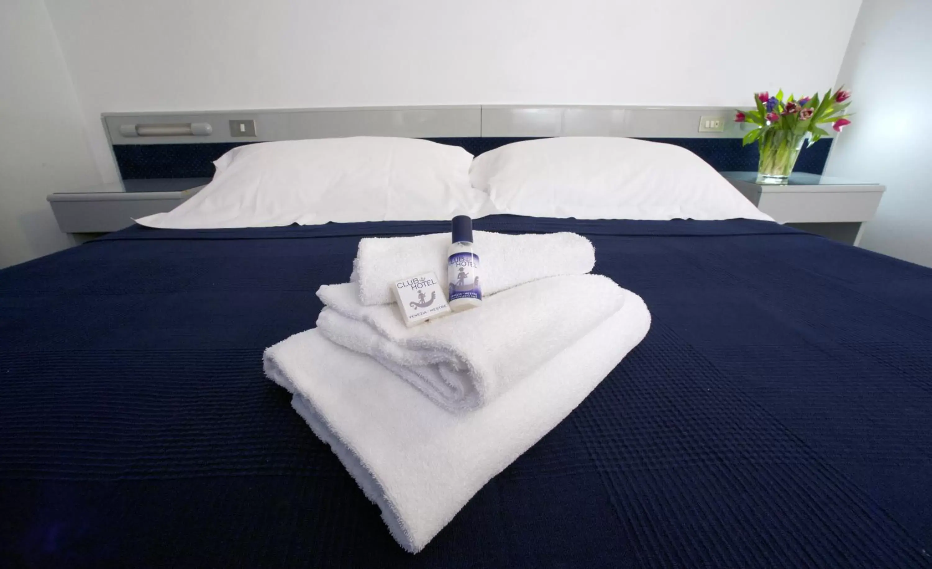 Photo of the whole room, Bed in Club Hotel Photo of the whole room, Bed in Club Hotel