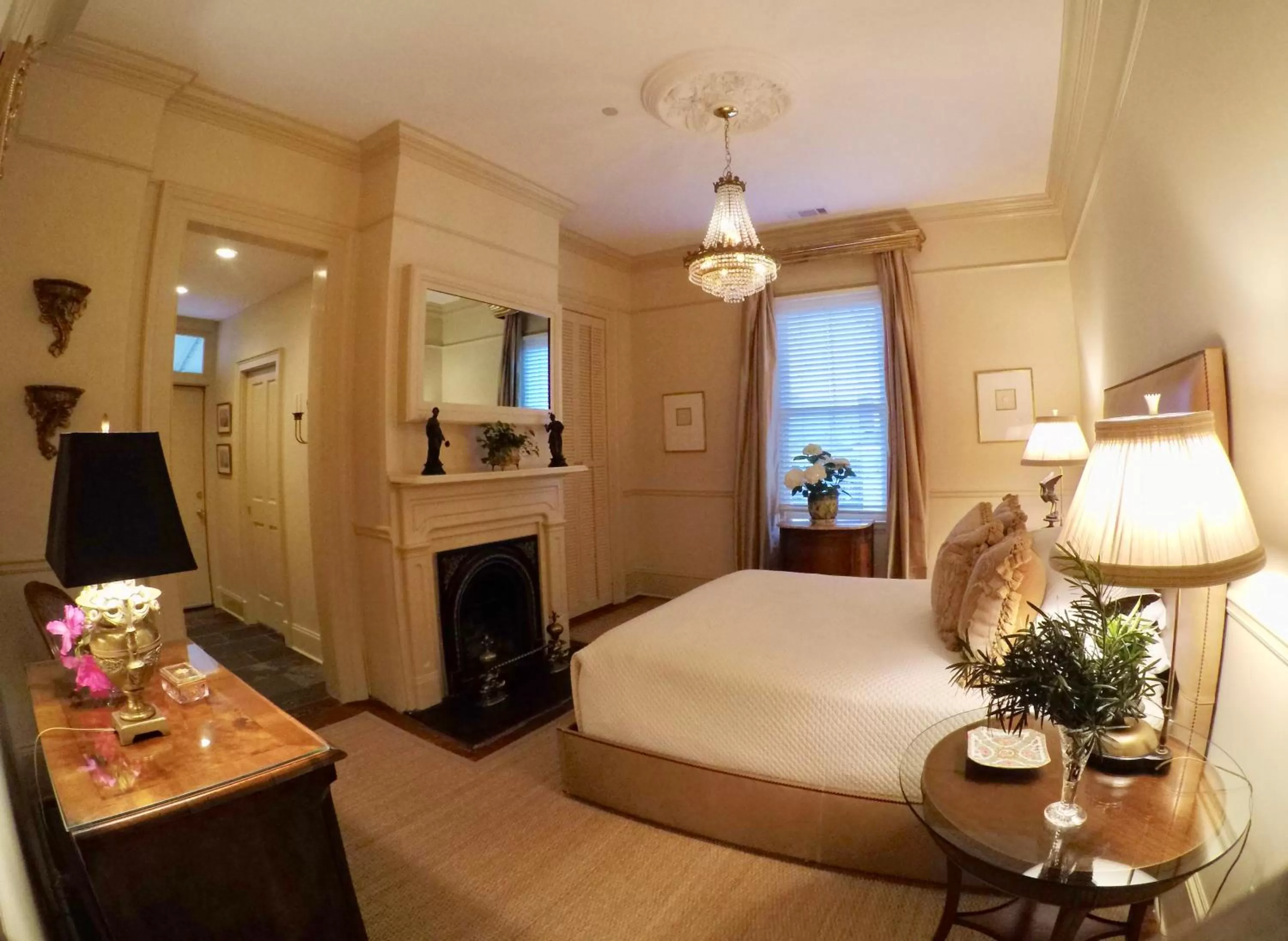 Photo of the whole room, Bed in Catherine Ward House Inn