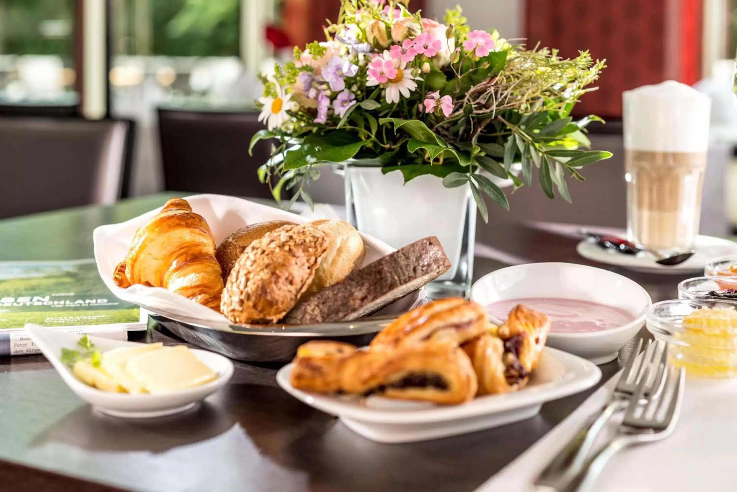 Breakfast in Dorint Hotel Hamburg-Eppendorf