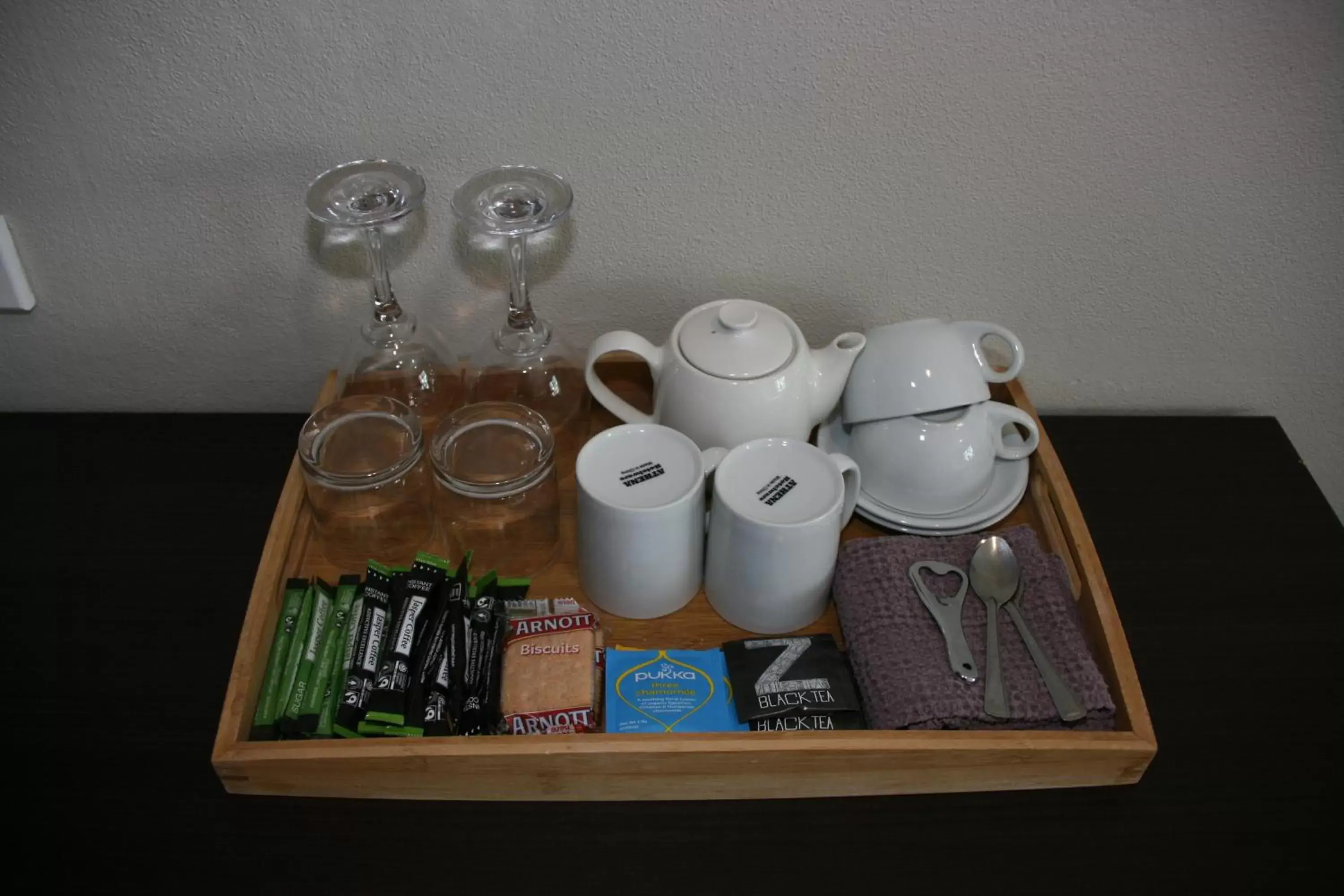 Coffee/tea facilities in Jindy Inn