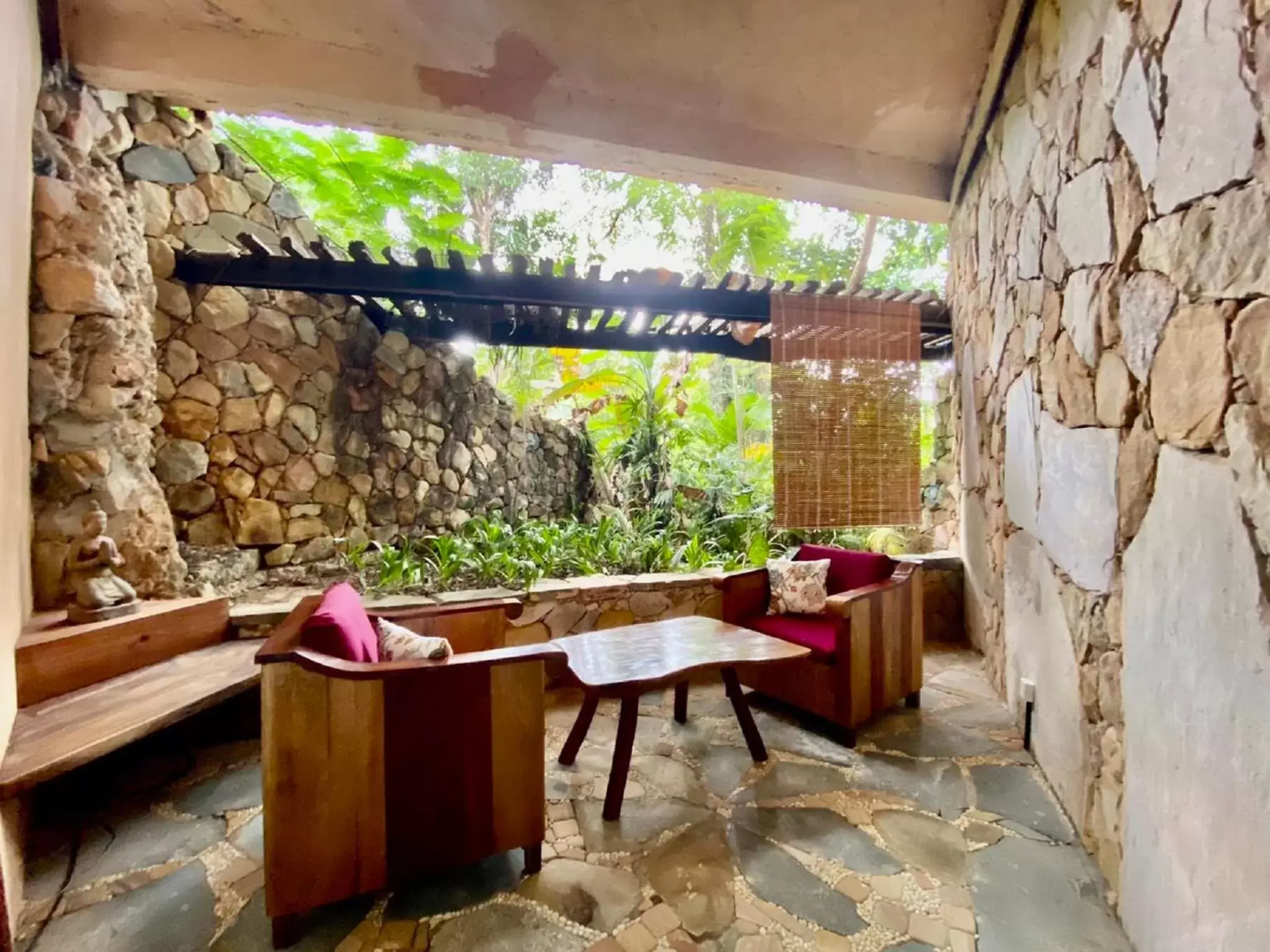 Seating area, Restaurant/Places to Eat in Veranda Natural Resort