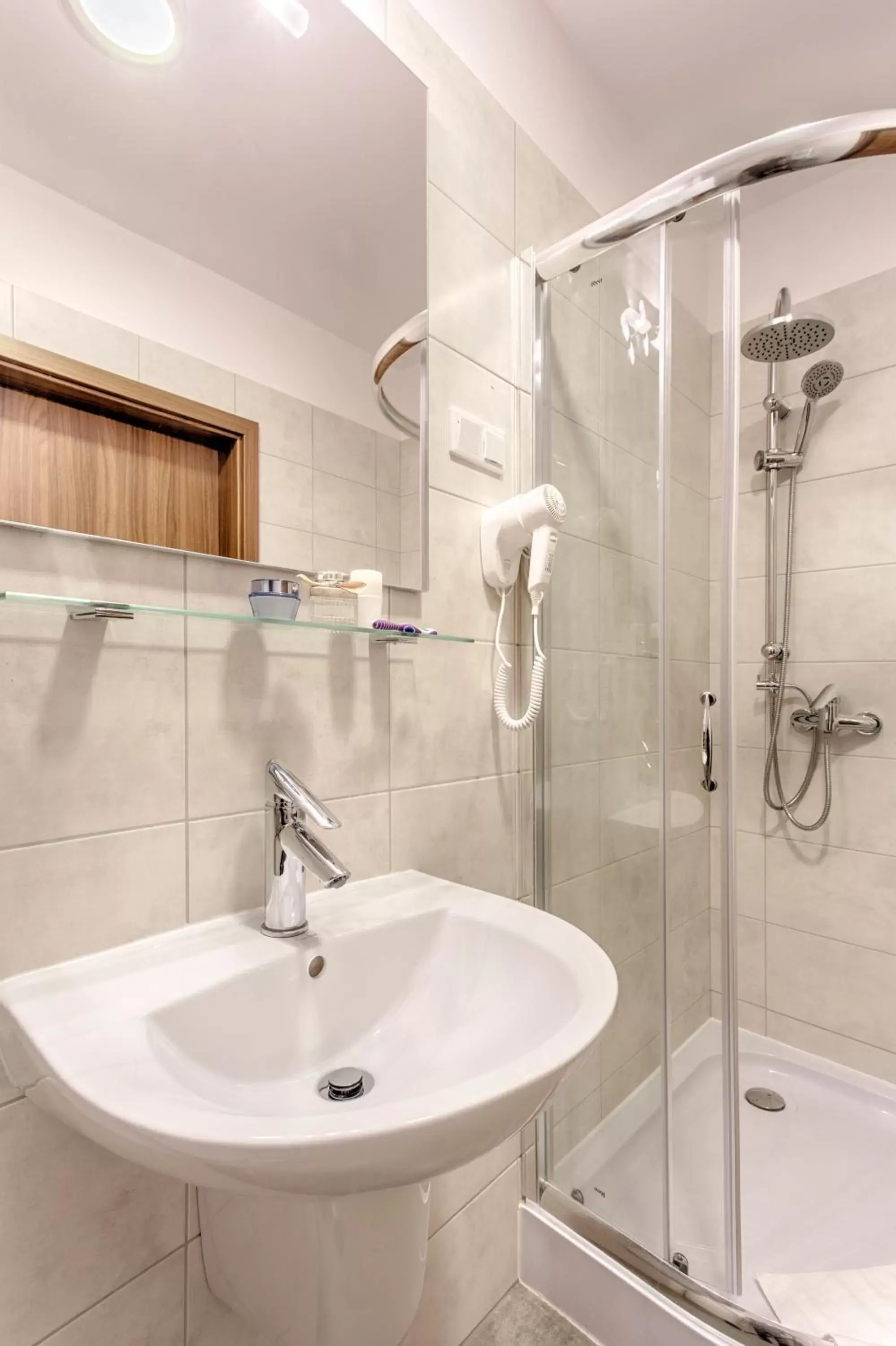 Shower, Bathroom in Zulian Aparthotel by Artery Hotels